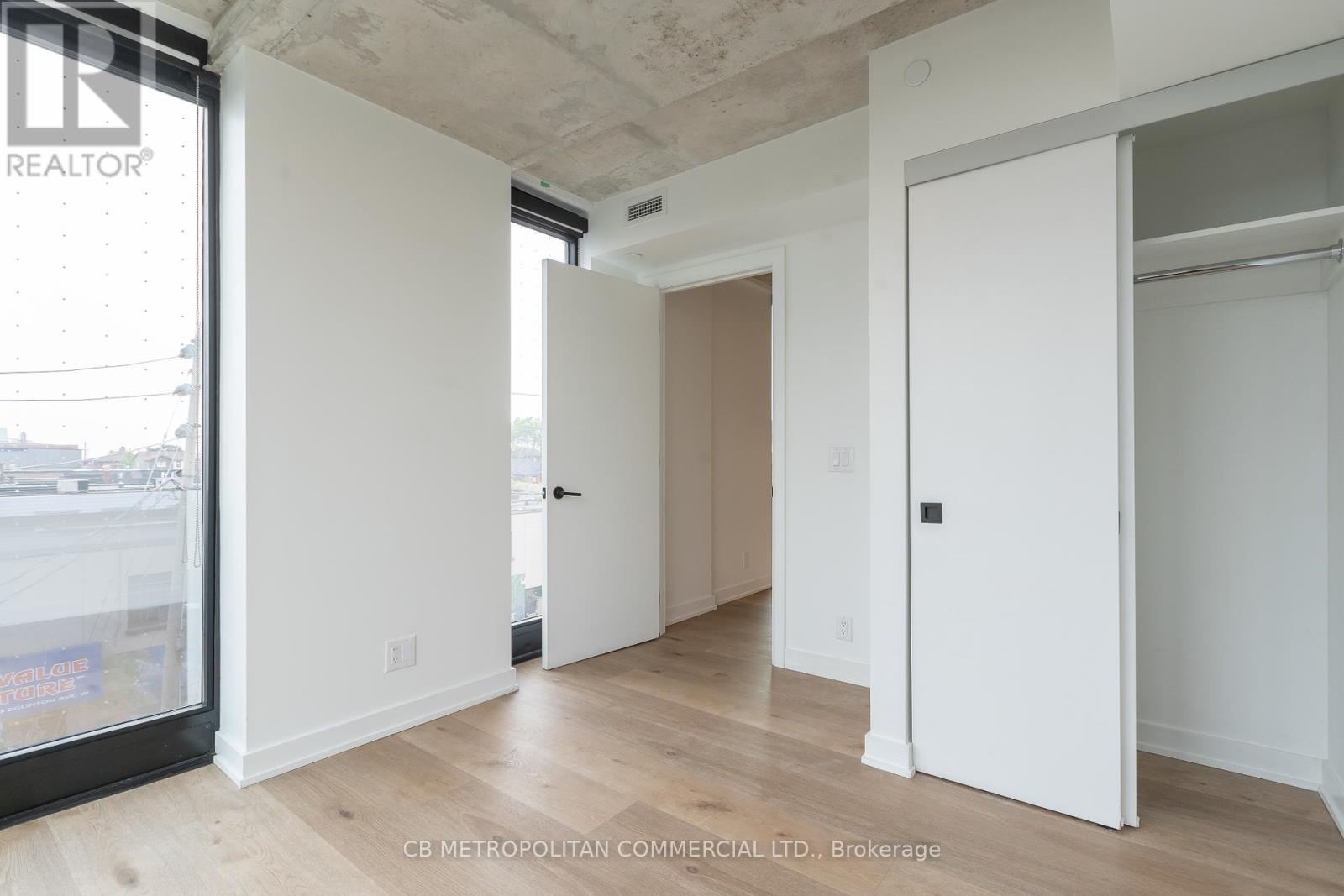 302 - 7 Fairbank Avenue, Toronto, Ontario  M6E 3Y5 - Photo 14 - W12211260