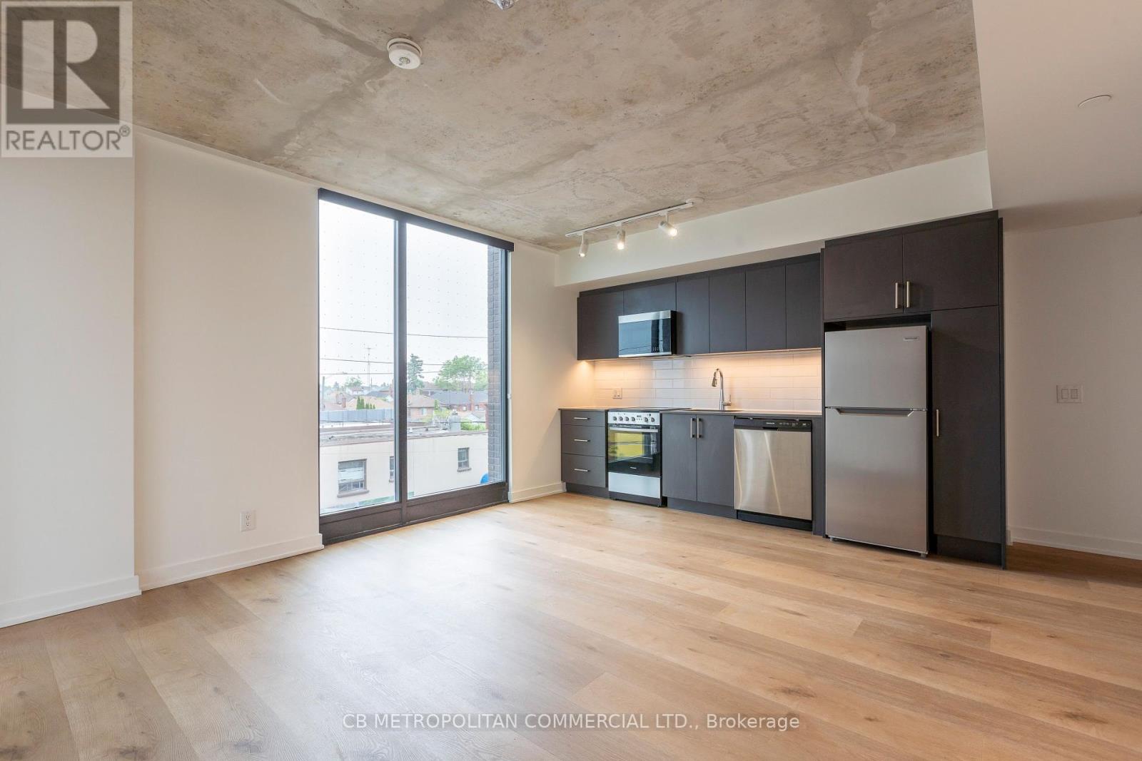 302 - 7 Fairbank Avenue, Toronto, Ontario  M6E 3Y5 - Photo 6 - W12211260