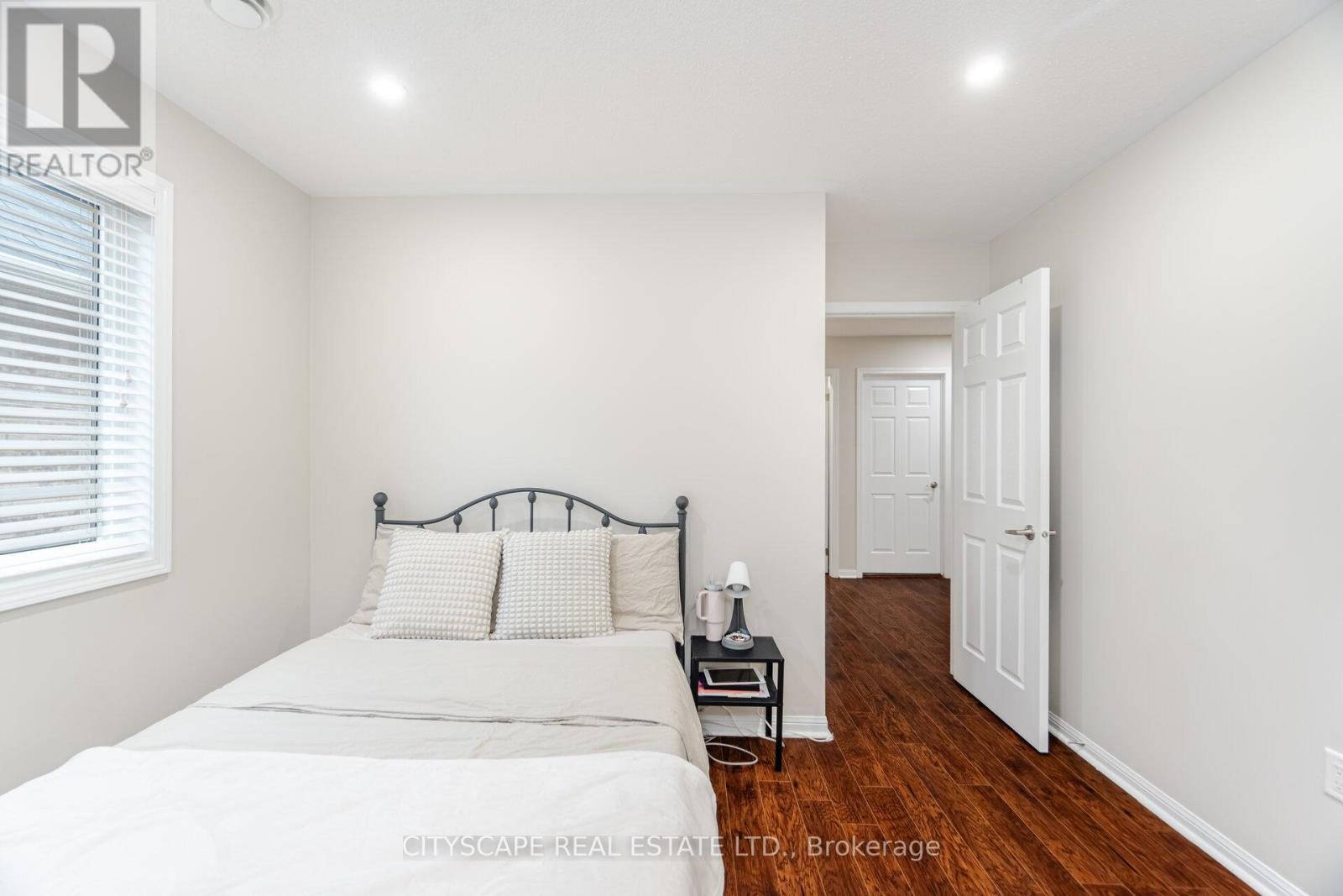 170 Fennamore Terrace, Milton (Ha Harrison), Ontario  L9T 0Y3 - Photo 11 - W12211269