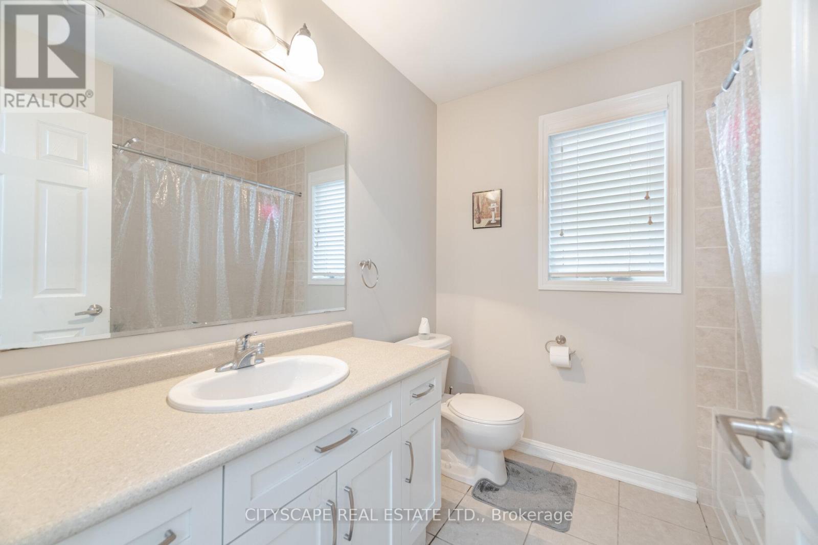170 Fennamore Terrace, Milton (Ha Harrison), Ontario  L9T 0Y3 - Photo 12 - W12211269