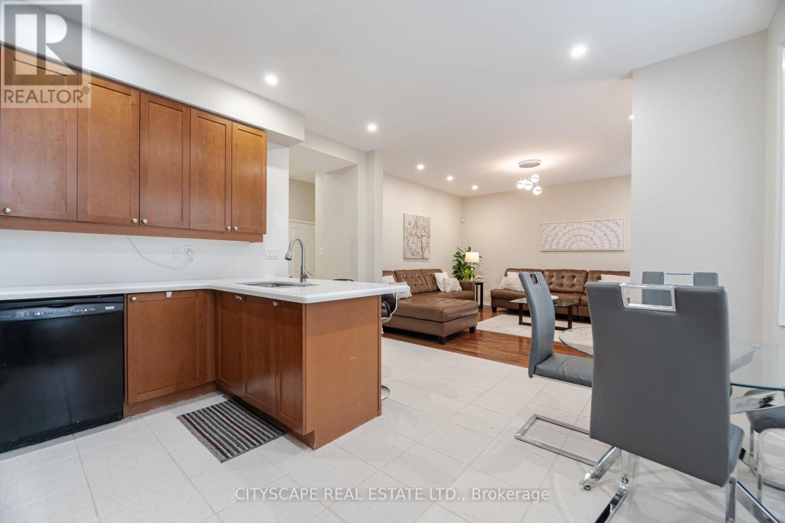 170 Fennamore Terrace, Milton (Ha Harrison), Ontario  L9T 0Y3 - Photo 26 - W12211269