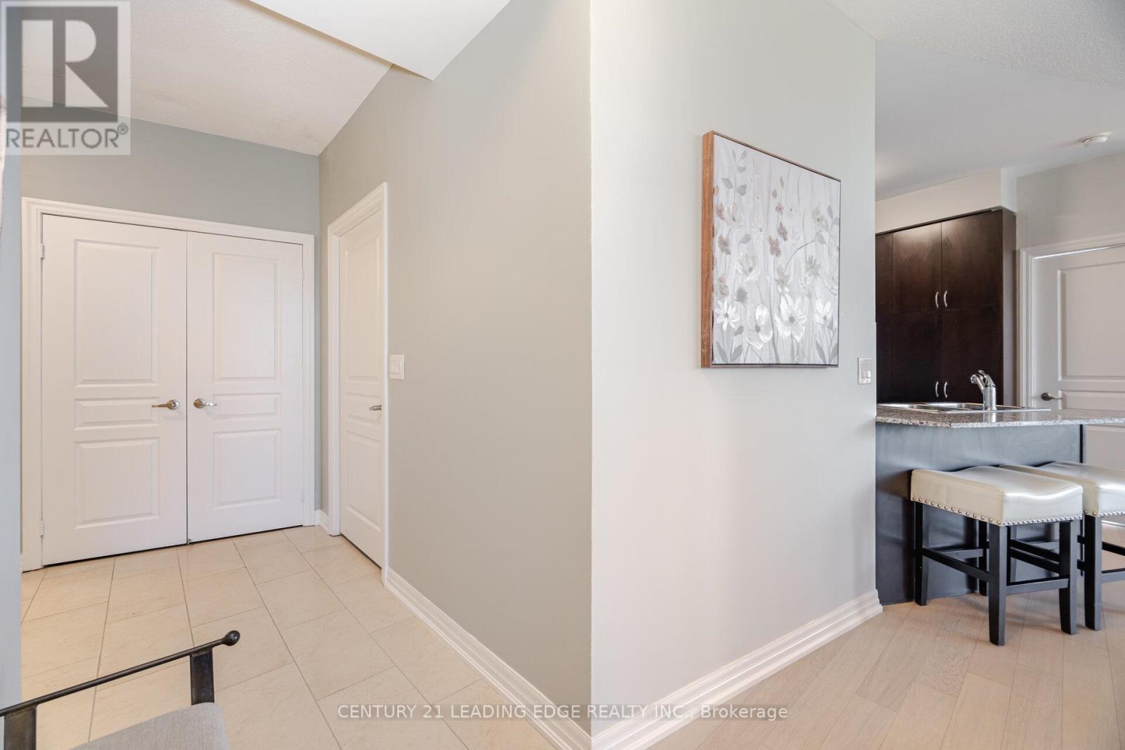 201 - 223 Webb Drive S, Mississauga (City Centre), Ontario  L5B 0E8 - Photo 10 - W12211270
