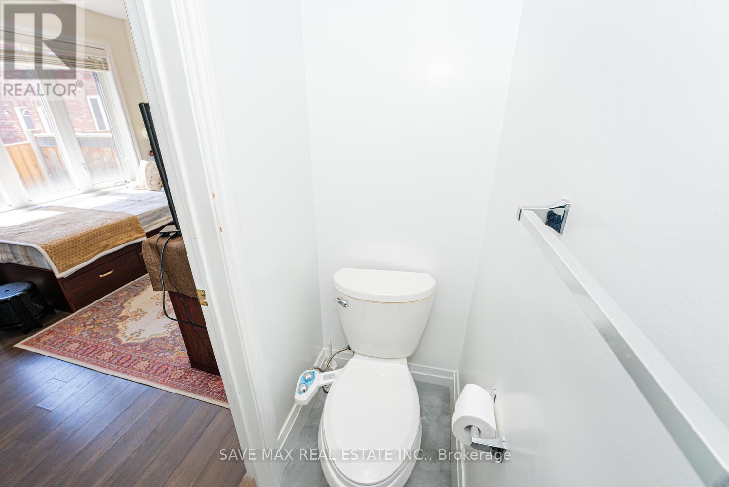 80 New Pines Trail, Brampton (Heart Lake), Ontario  L6Z 0B4 - Photo 14 - W12211273