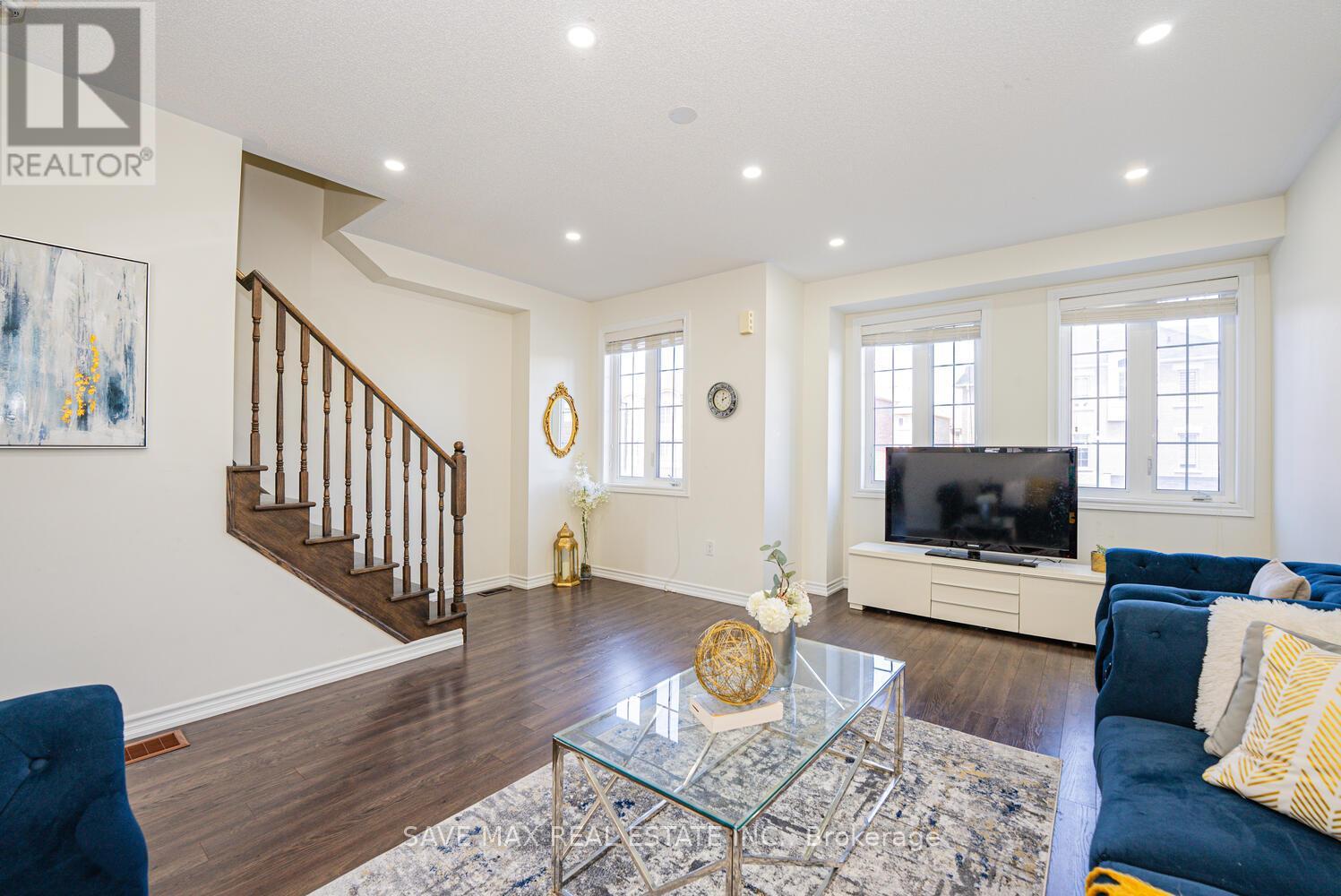 80 New Pines Trail, Brampton (Heart Lake), Ontario  L6Z 0B4 - Photo 23 - W12211273