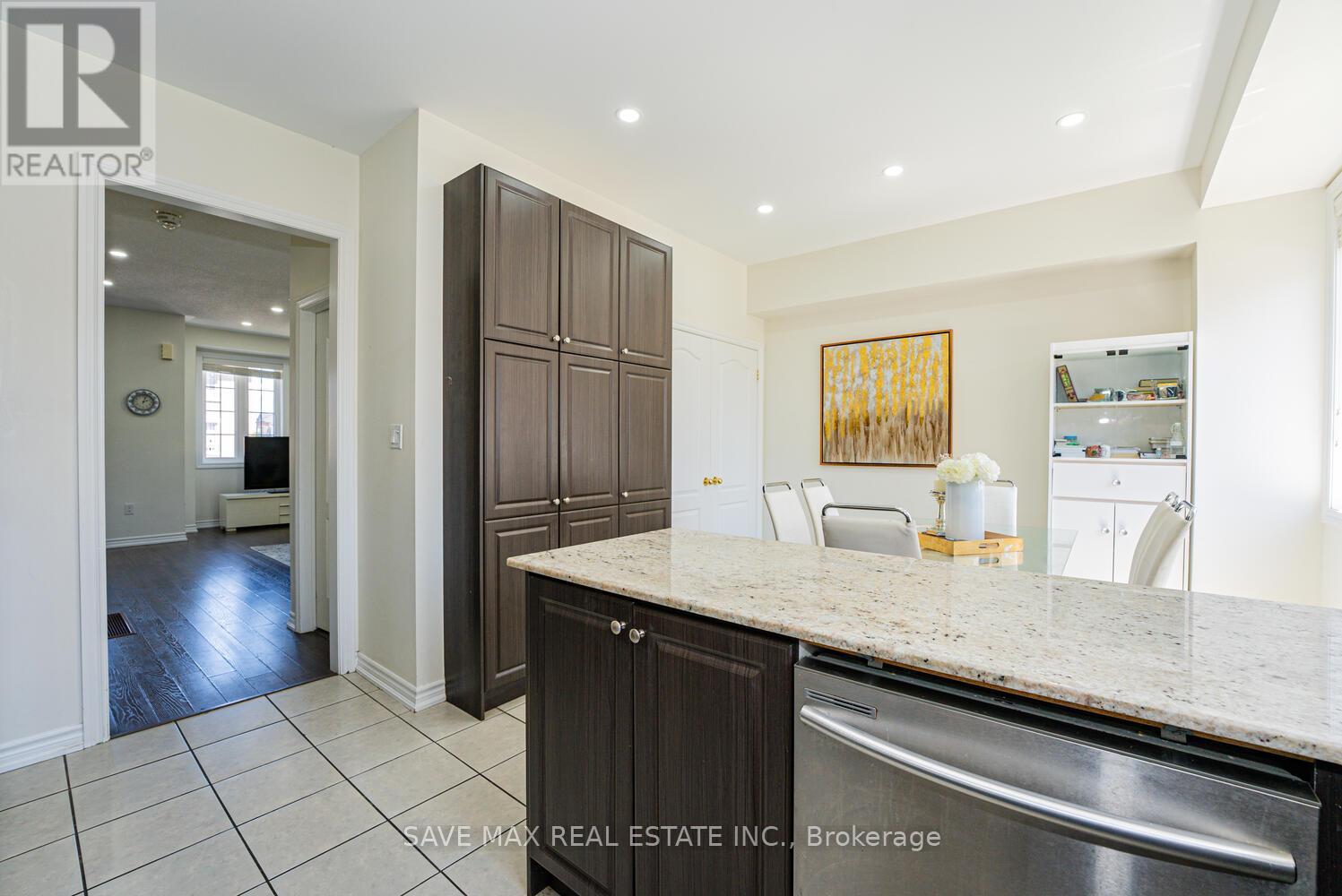 80 New Pines Trail, Brampton (Heart Lake), Ontario  L6Z 0B4 - Photo 27 - W12211273