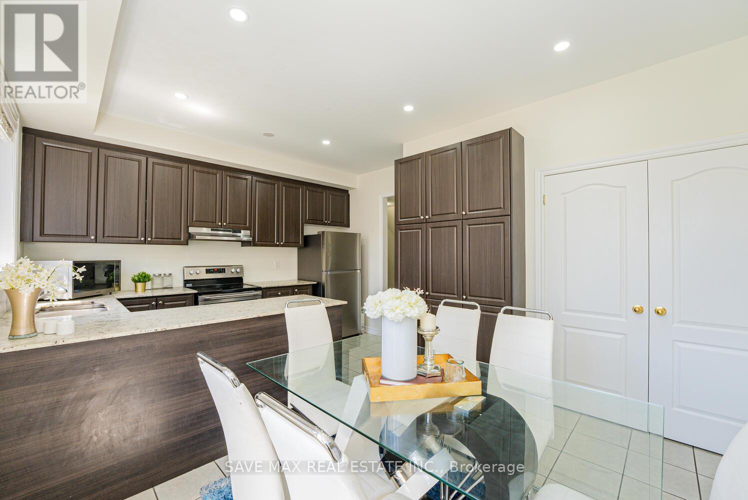 80 New Pines Trail, Brampton (Heart Lake), Ontario  L6Z 0B4 - Photo 28 - W12211273