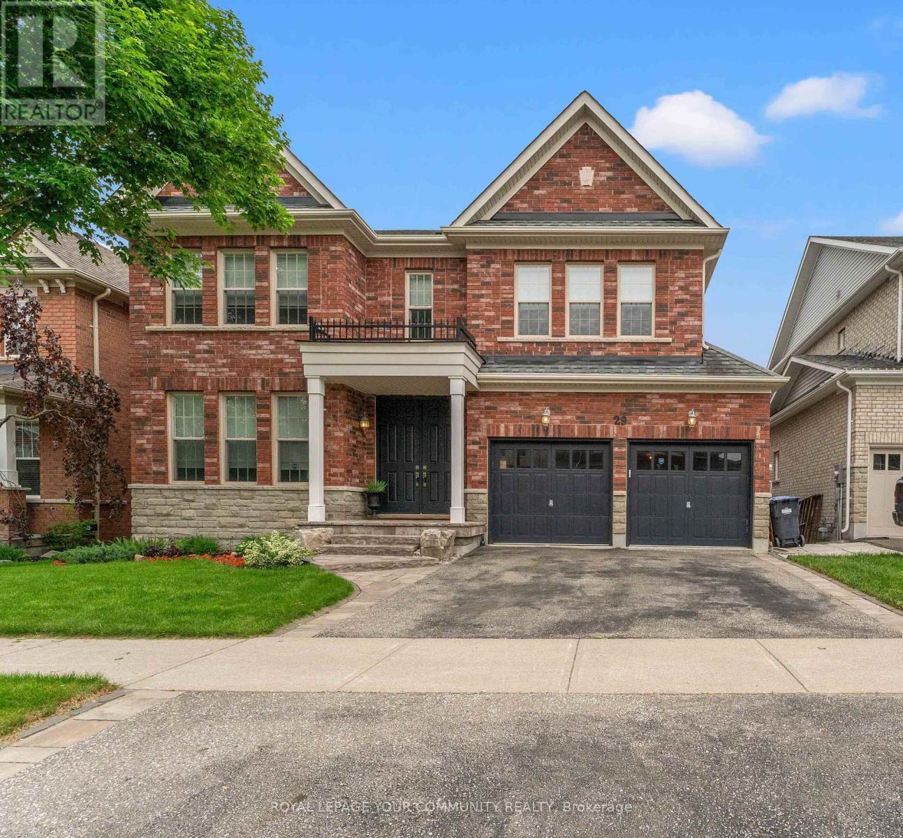 29 Paisley Green Avenue, Caledon, Ontario  L7C 3R8 - Photo 2 - W12211276