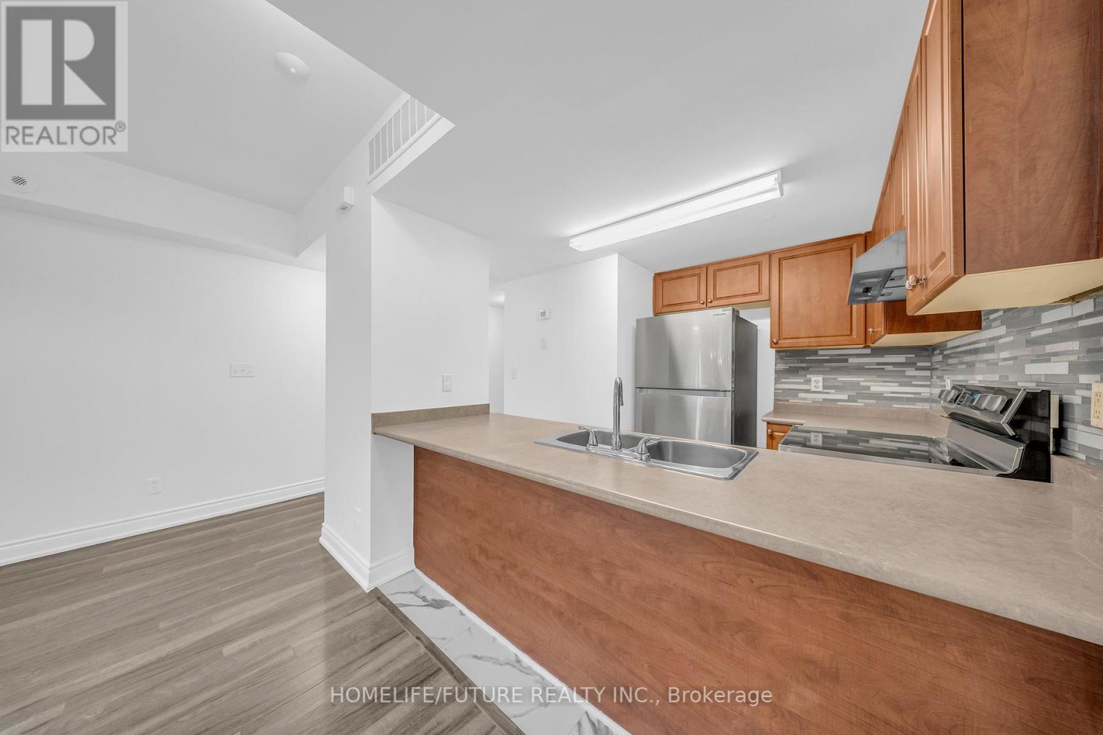 2057 - 3041 Finch Avenue W, Toronto, Ontario  M9M 0A4 - Photo 8 - W12211287