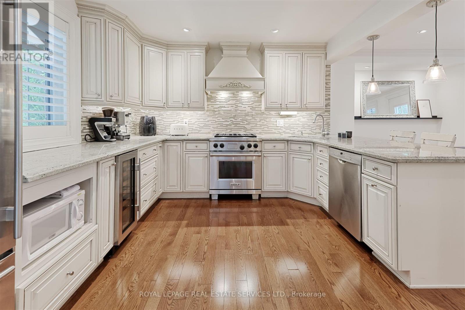 169 Morrison Road, Oakville, Ontario  L6J 4J3 - Photo 12 - W12211292