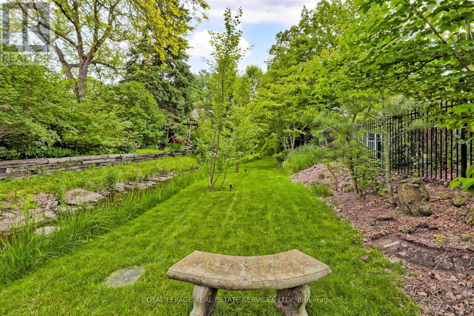 169 Morrison Road, Oakville, Ontario  L6J 4J3 - Photo 38 - W12211292