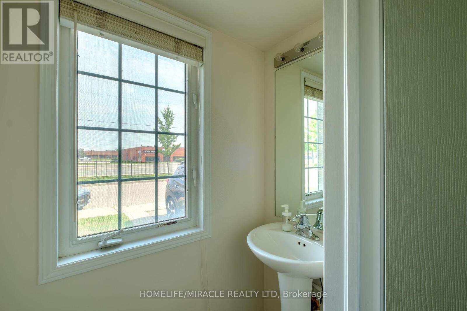55 - 7035 Rexwood Road, Mississauga, Ontario  L4T 4M7 - Photo 5 - W12188289