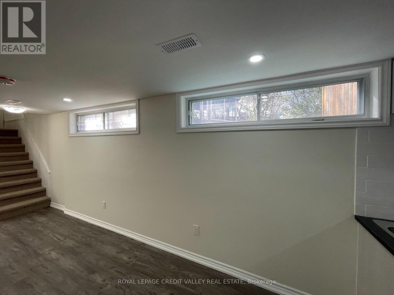 88 Sheridan (Bsmt) Street, Guelph, Ontario  N1E 3T8 - Photo 4 - X12211285