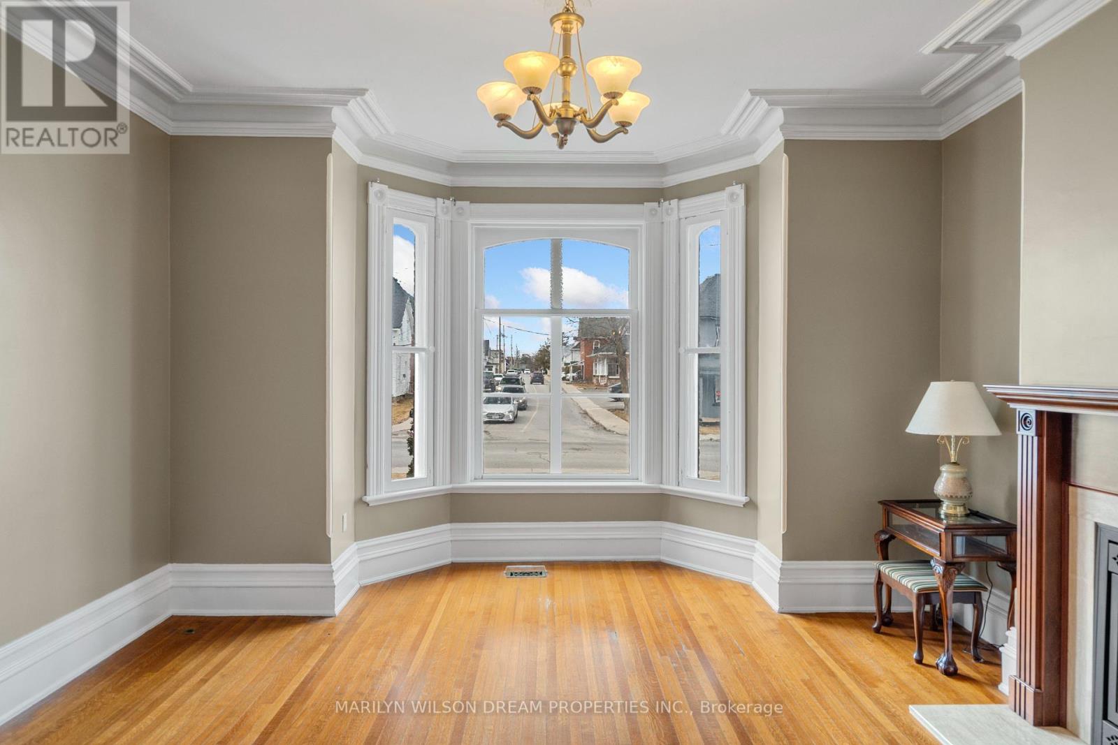 24 Lake Avenue W, Carleton Place, Ontario  K7C 1L4 - Photo 10 - X12057412