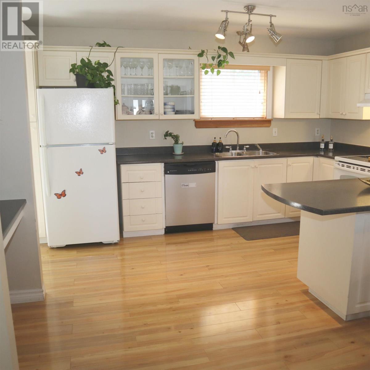 133 Silistria Drive, Dartmouth, Nova Scotia  B2W 6A7 - Photo 5 - 202514071