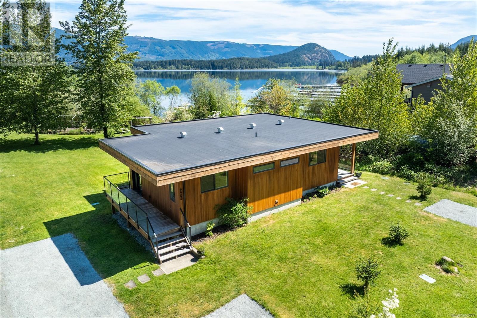 9905 Stin-Qua Rd, Honeymoon Bay, British Columbia