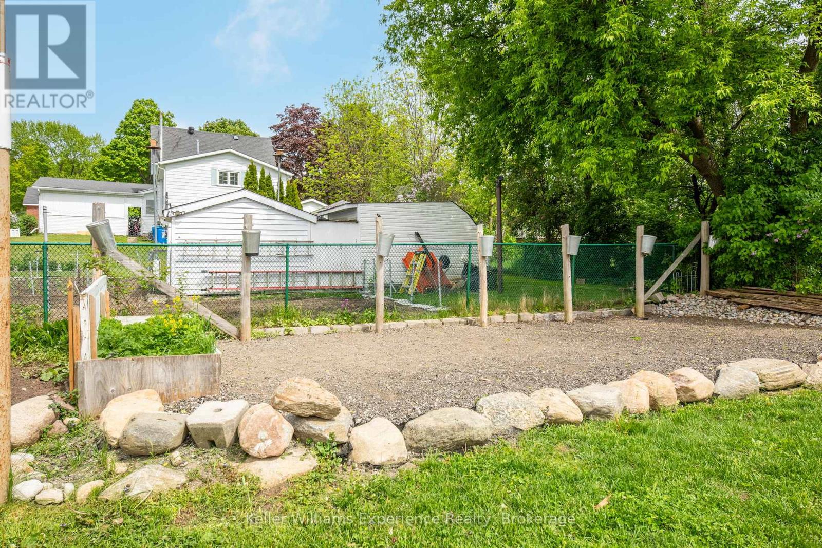 95 Fox Street, Penetanguishene, Ontario L9M 1C8 - Photo 25 - S12189664