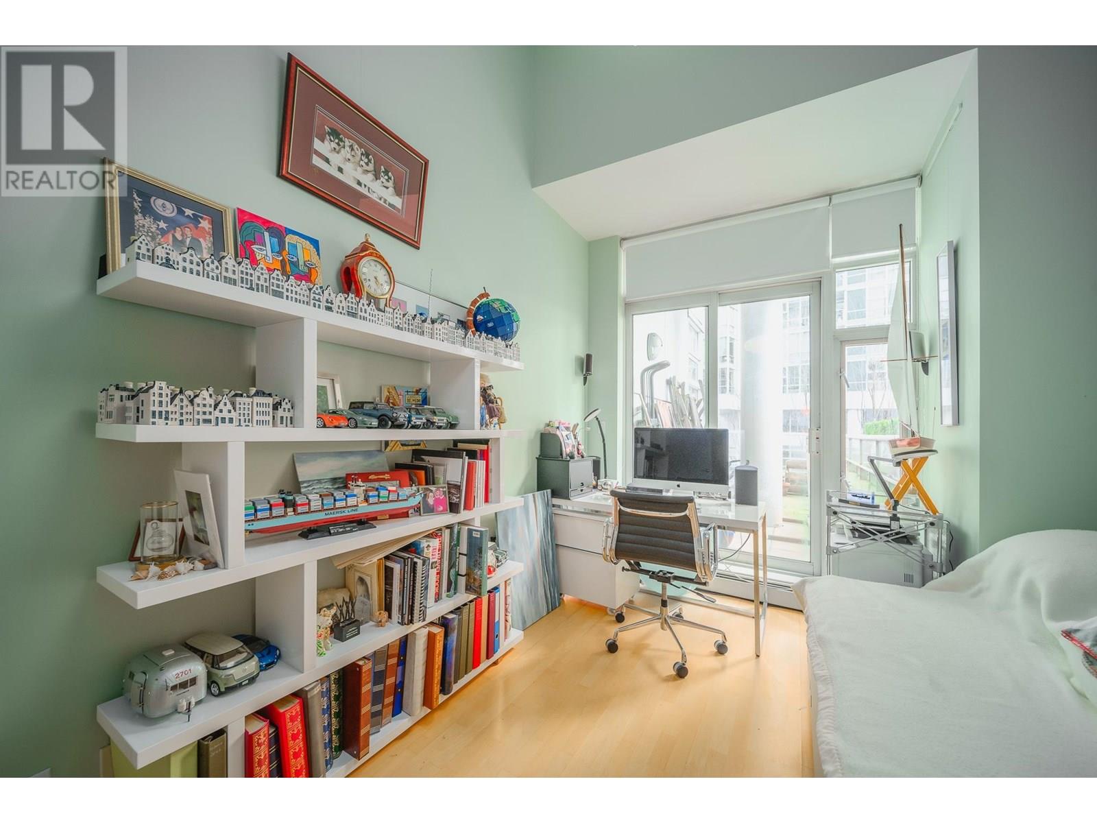 301 198 Aquarius Mews, Vancouver, British Columbia  V6Z 2Y4 - Photo 21 - R3013985