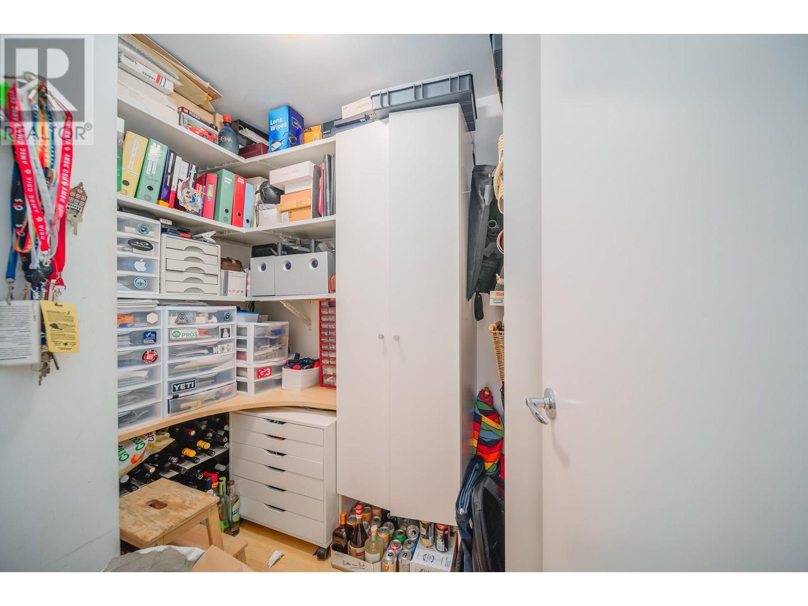 301 198 Aquarius Mews, Vancouver, British Columbia  V6Z 2Y4 - Photo 23 - R3013985