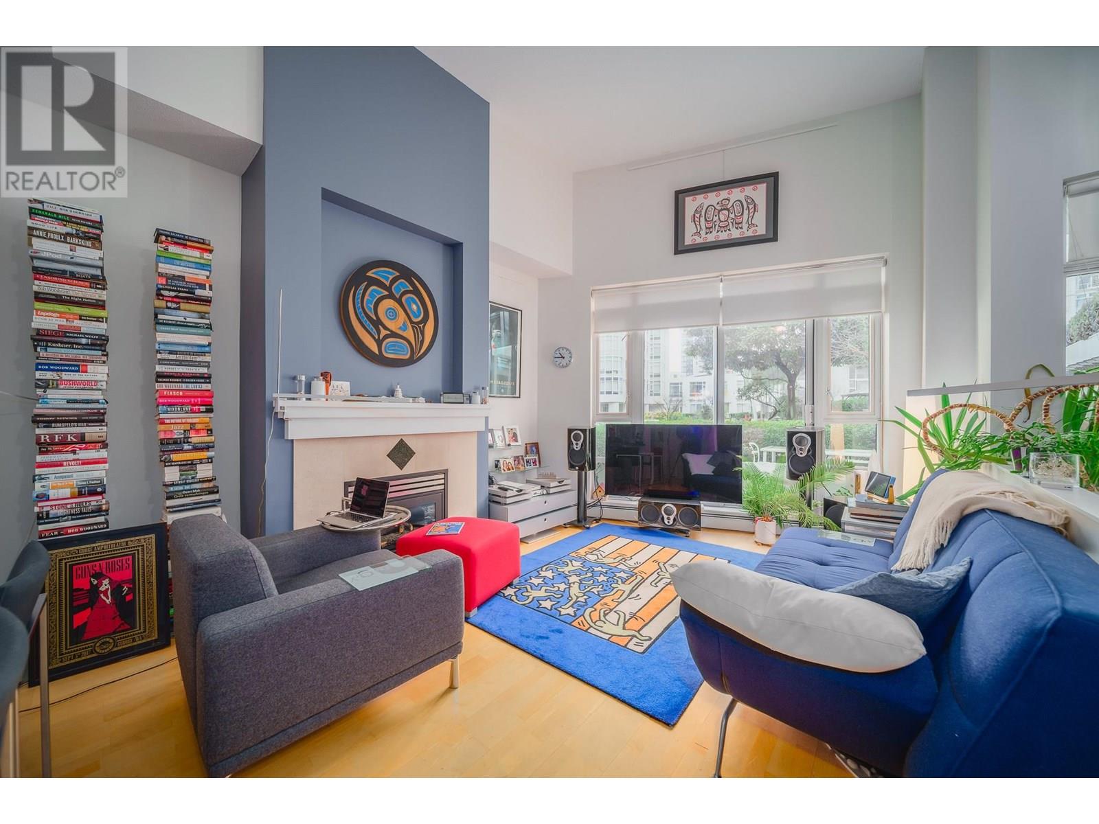 301 198 Aquarius Mews, Vancouver, British Columbia  V6Z 2Y4 - Photo 5 - R3013985