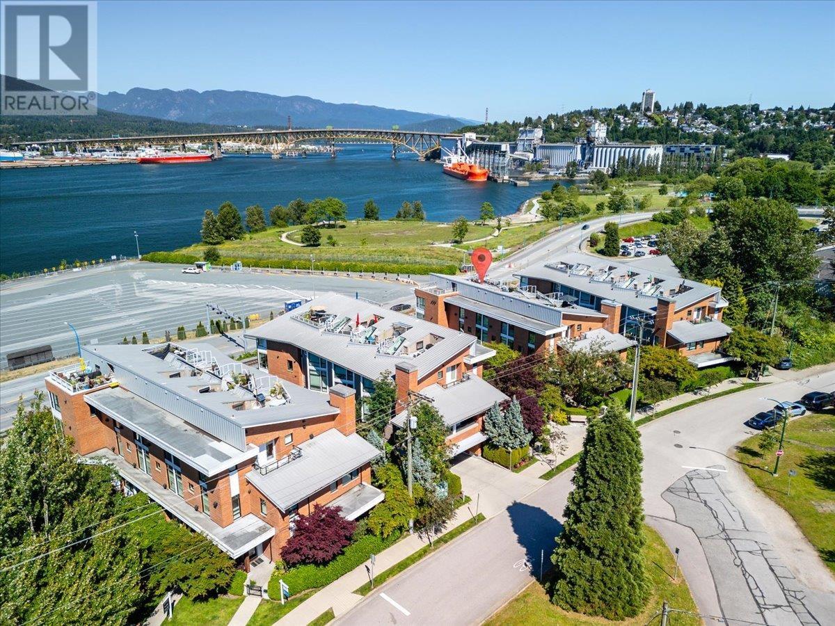 2953 WALL STREET, Vancouver, British Columbia