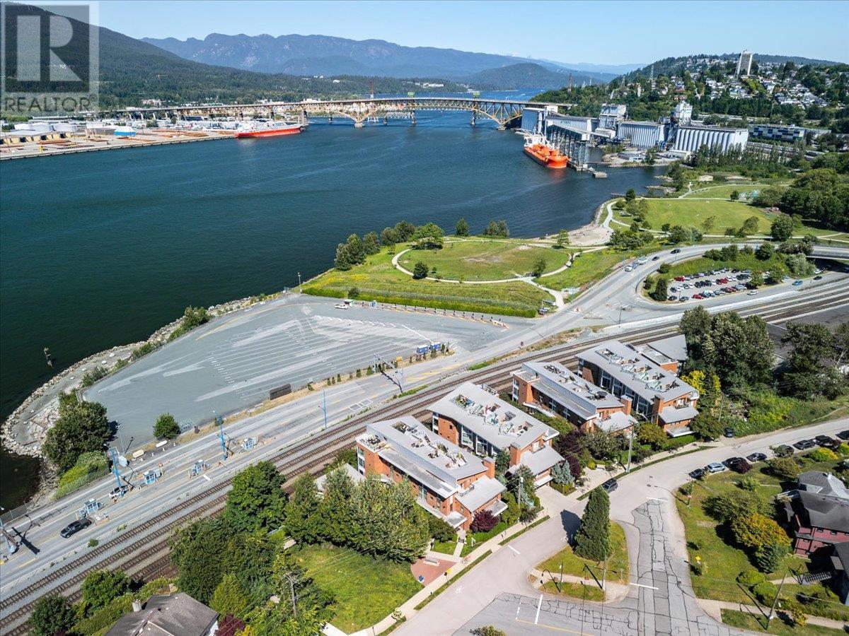 2953 Wall Street, Vancouver, British Columbia  V5K 0A6 - Photo 32 - R3013993