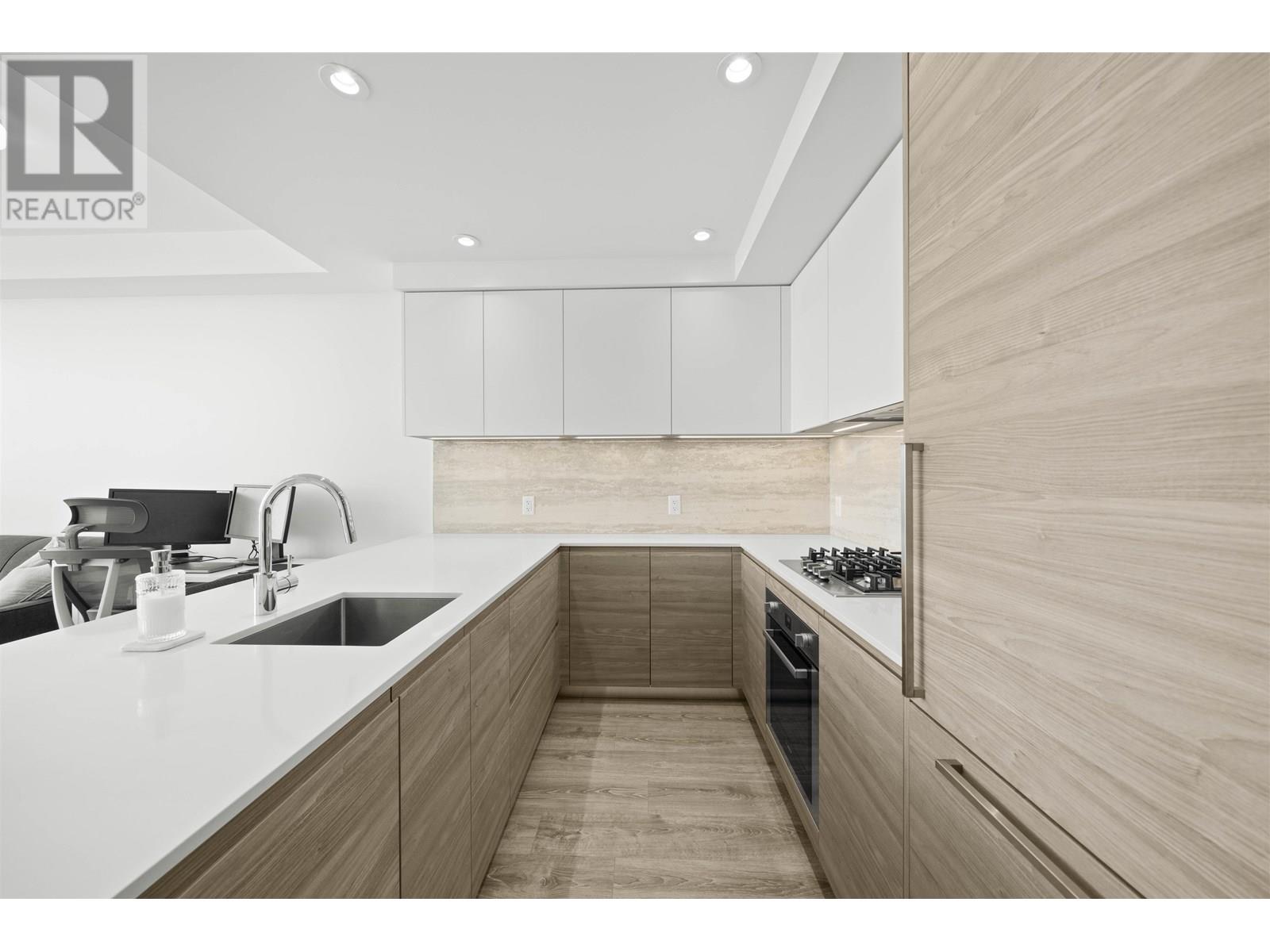 2202 680 Quayside Drive, New Westminster, British Columbia  V3M 0P2 - Photo 10 - R3014005