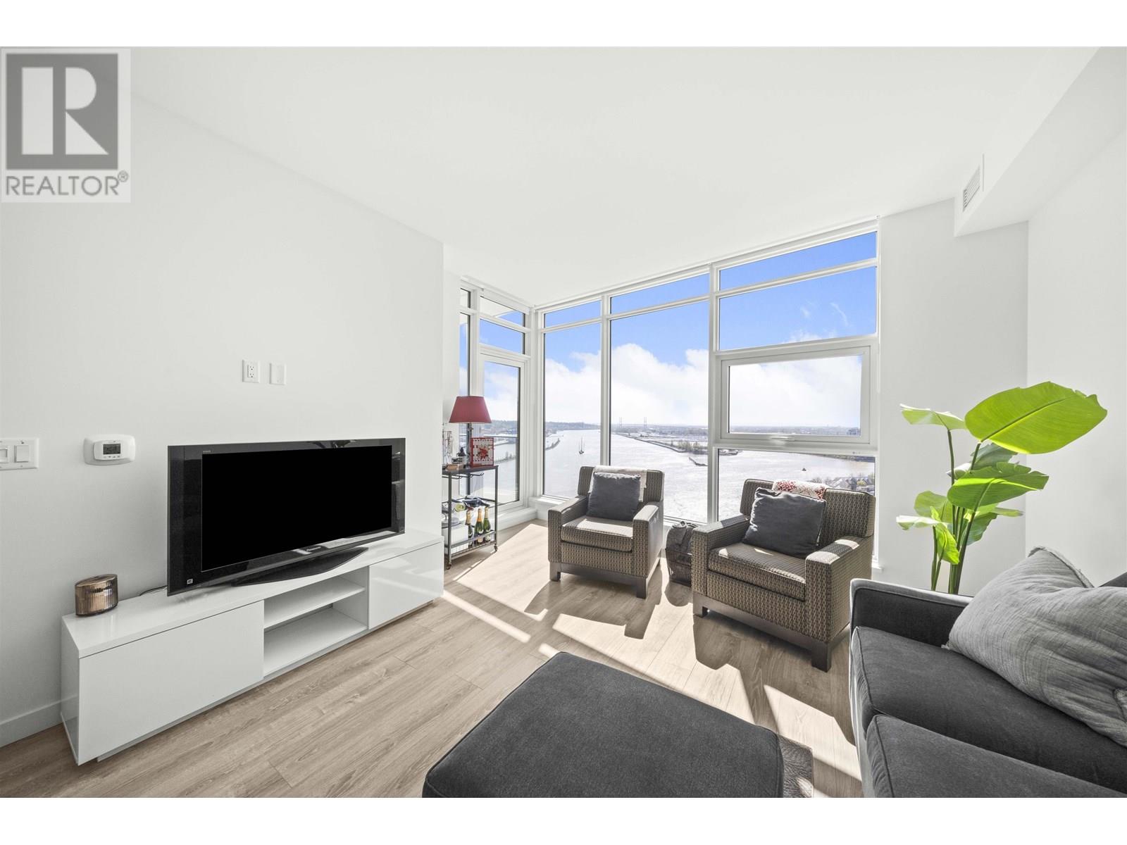 2202 680 Quayside Drive, New Westminster, British Columbia  V3M 0P2 - Photo 3 - R3014005