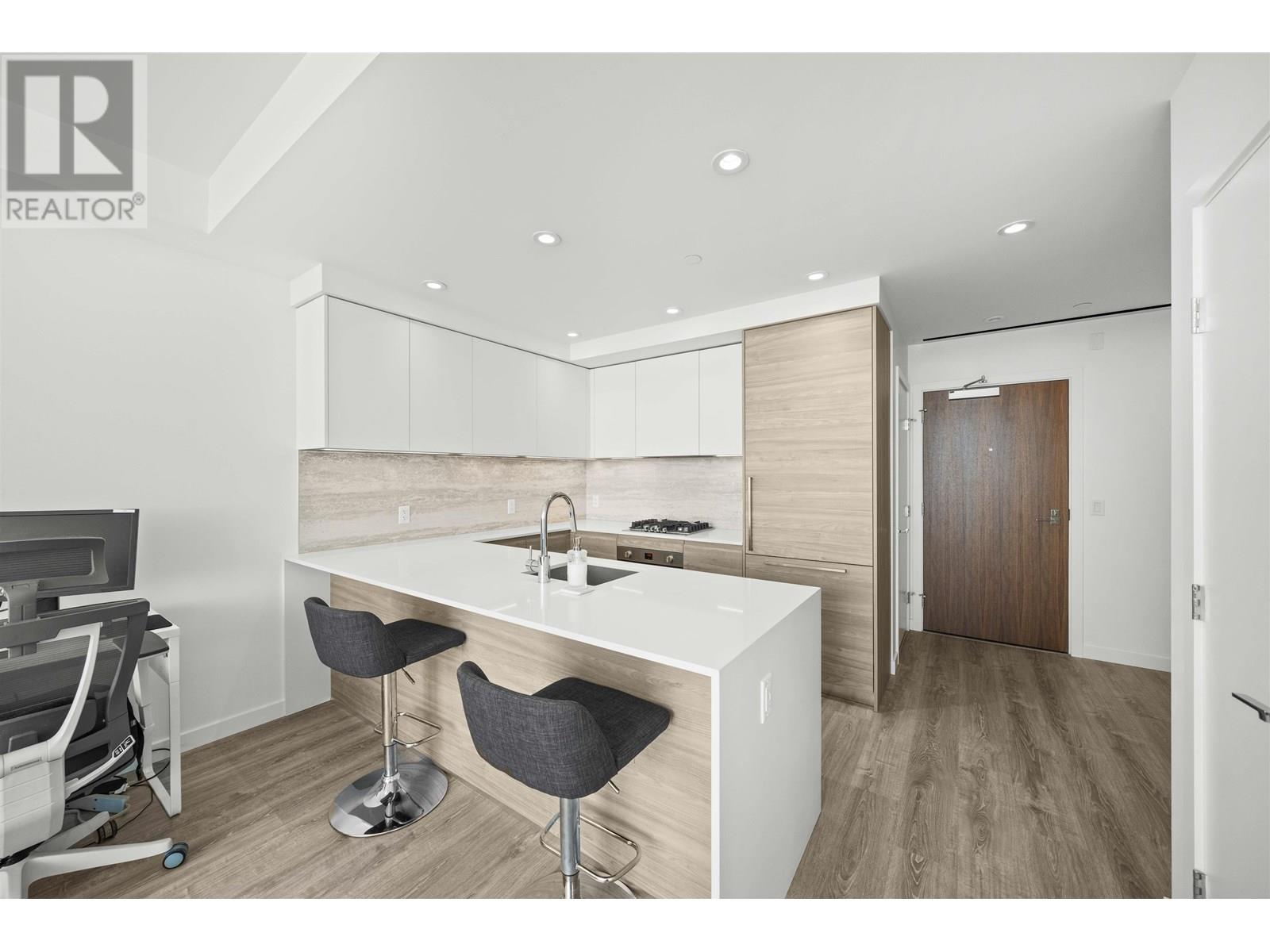 2202 680 Quayside Drive, New Westminster, British Columbia  V3M 0P2 - Photo 8 - R3014005