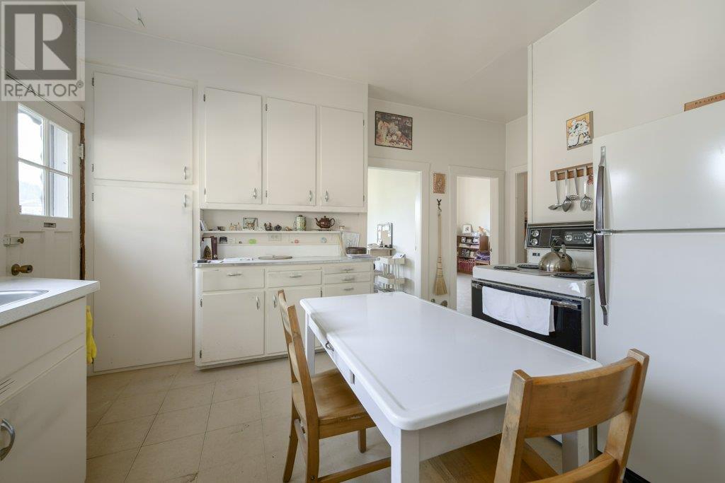 535 W 15th Street, North Vancouver, British Columbia  V7M 1S8 - Photo 11 - R3014004