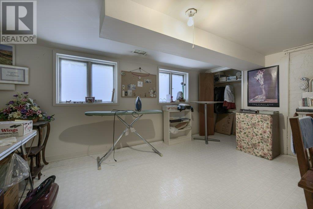 535 W 15th Street, North Vancouver, British Columbia  V7M 1S8 - Photo 23 - R3014004