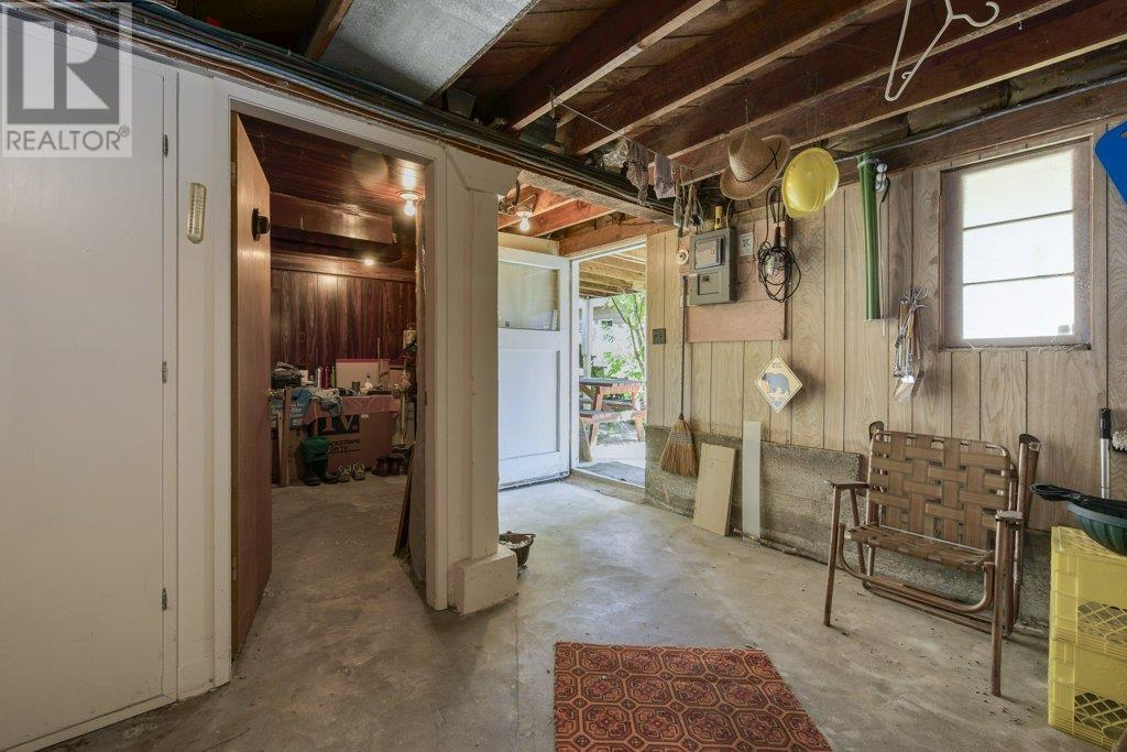535 W 15th Street, North Vancouver, British Columbia  V7M 1S8 - Photo 25 - R3014004