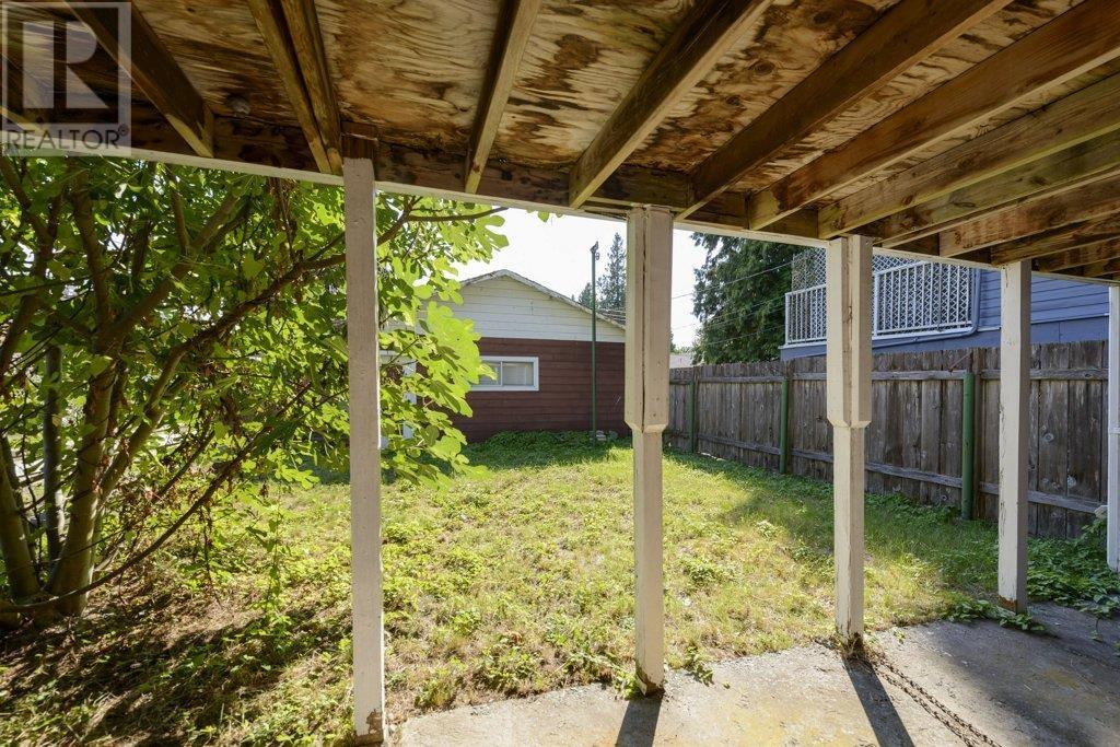 535 W 15th Street, North Vancouver, British Columbia  V7M 1S8 - Photo 26 - R3014004