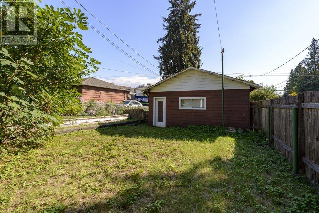 535 W 15th Street, North Vancouver, British Columbia  V7M 1S8 - Photo 27 - R3014004