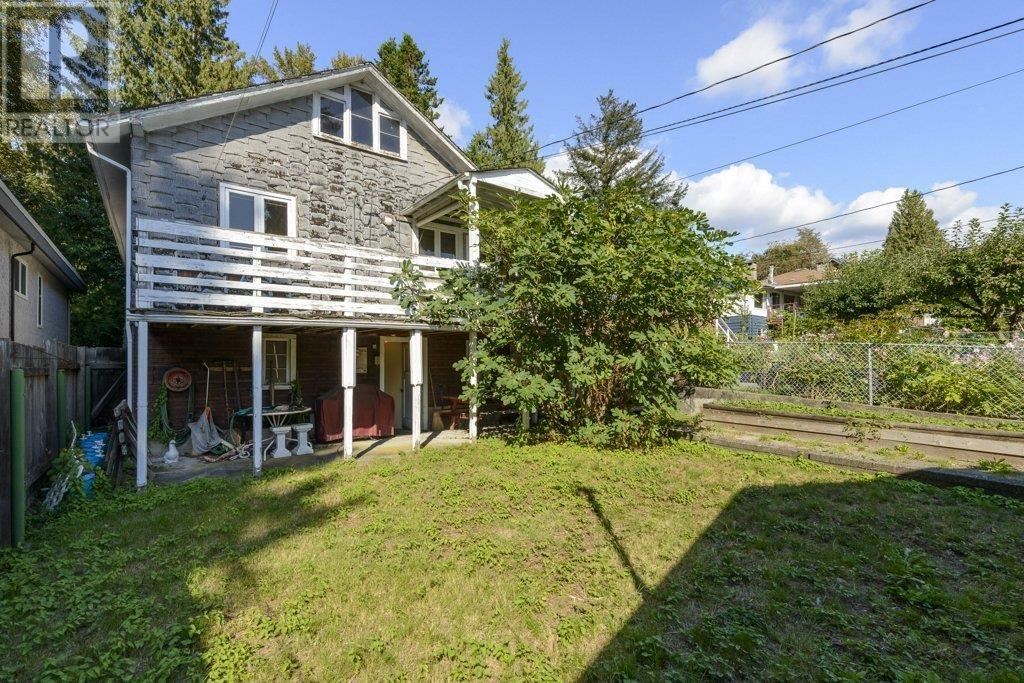 535 W 15th Street, North Vancouver, British Columbia  V7M 1S8 - Photo 28 - R3014004