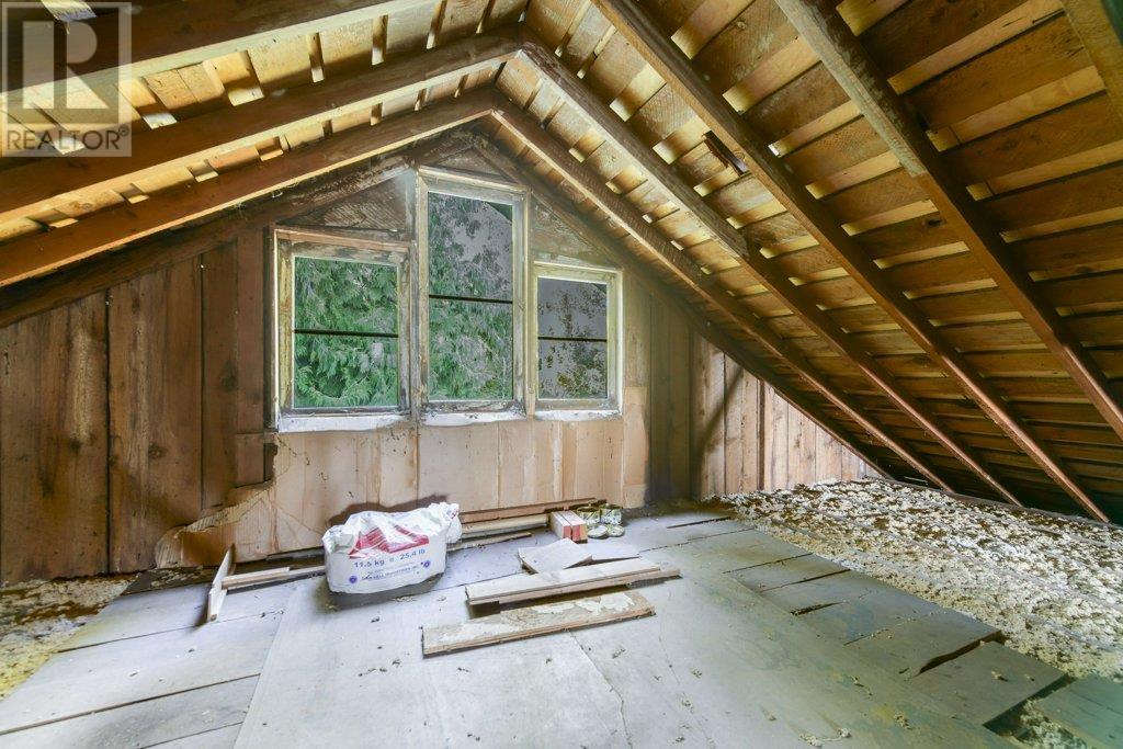 535 W 15th Street, North Vancouver, British Columbia  V7M 1S8 - Photo 33 - R3014004
