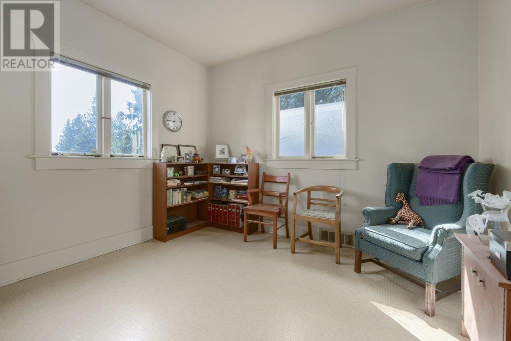 535 W 15th Street, North Vancouver, British Columbia  V7M 1S8 - Photo 9 - R3014004