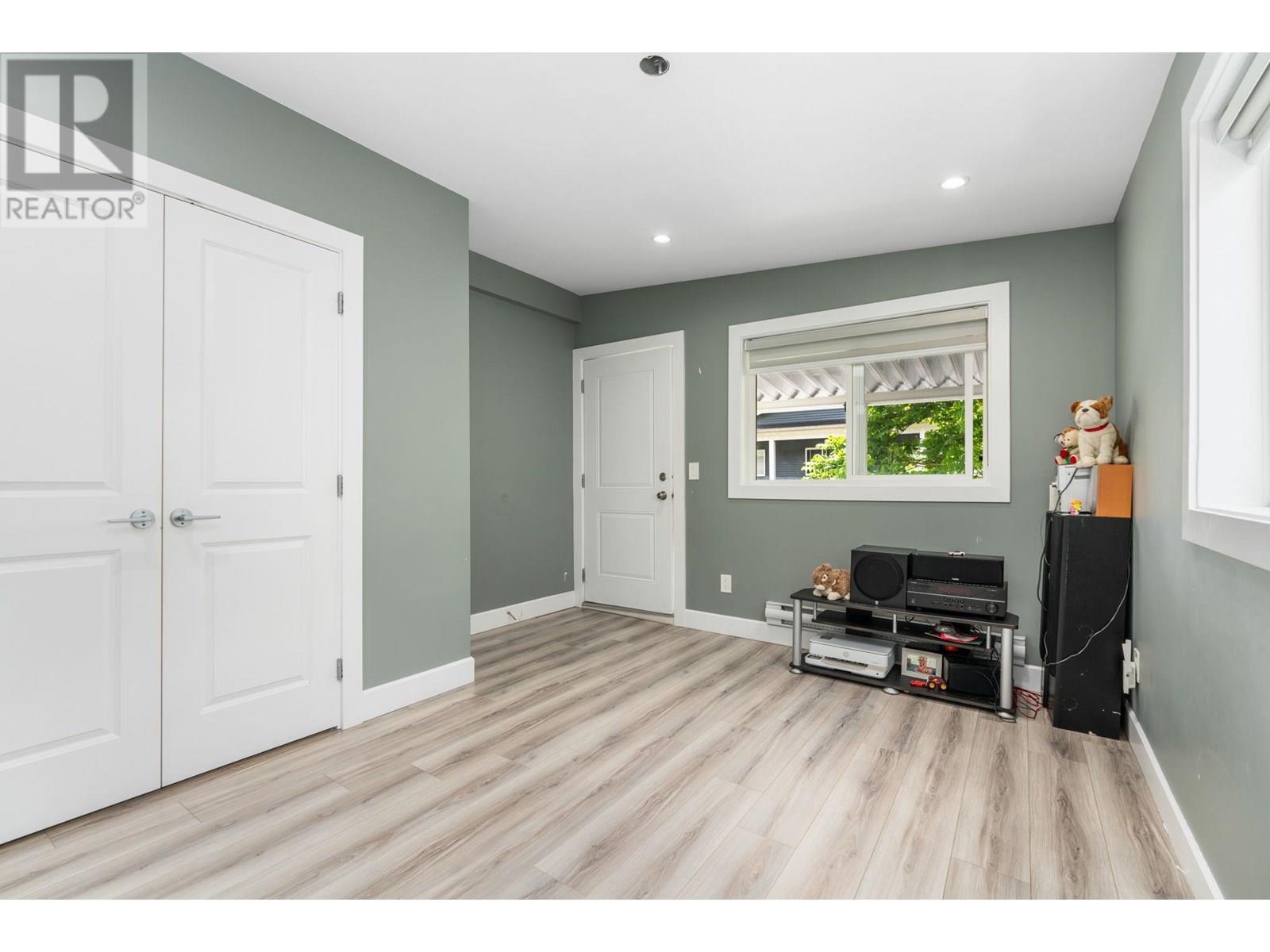 22950 Cliff Avenue, Maple Ridge, British Columbia  V2X 7Z9 - Photo 8 - R3014007