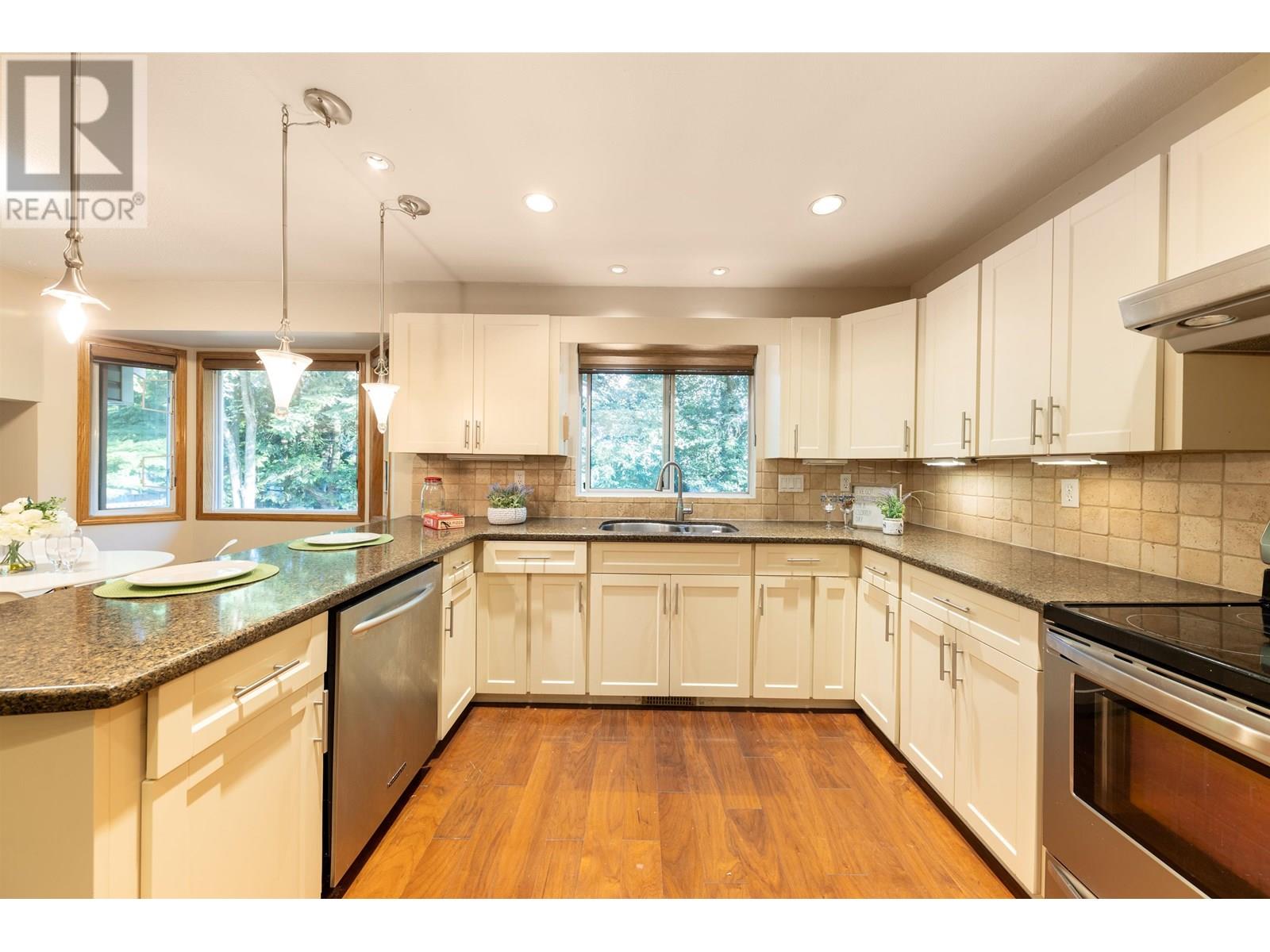 1936 Eureka Avenue, Port Coquitlam, British Columbia  V3C 5P5 - Photo 15 - R3014012