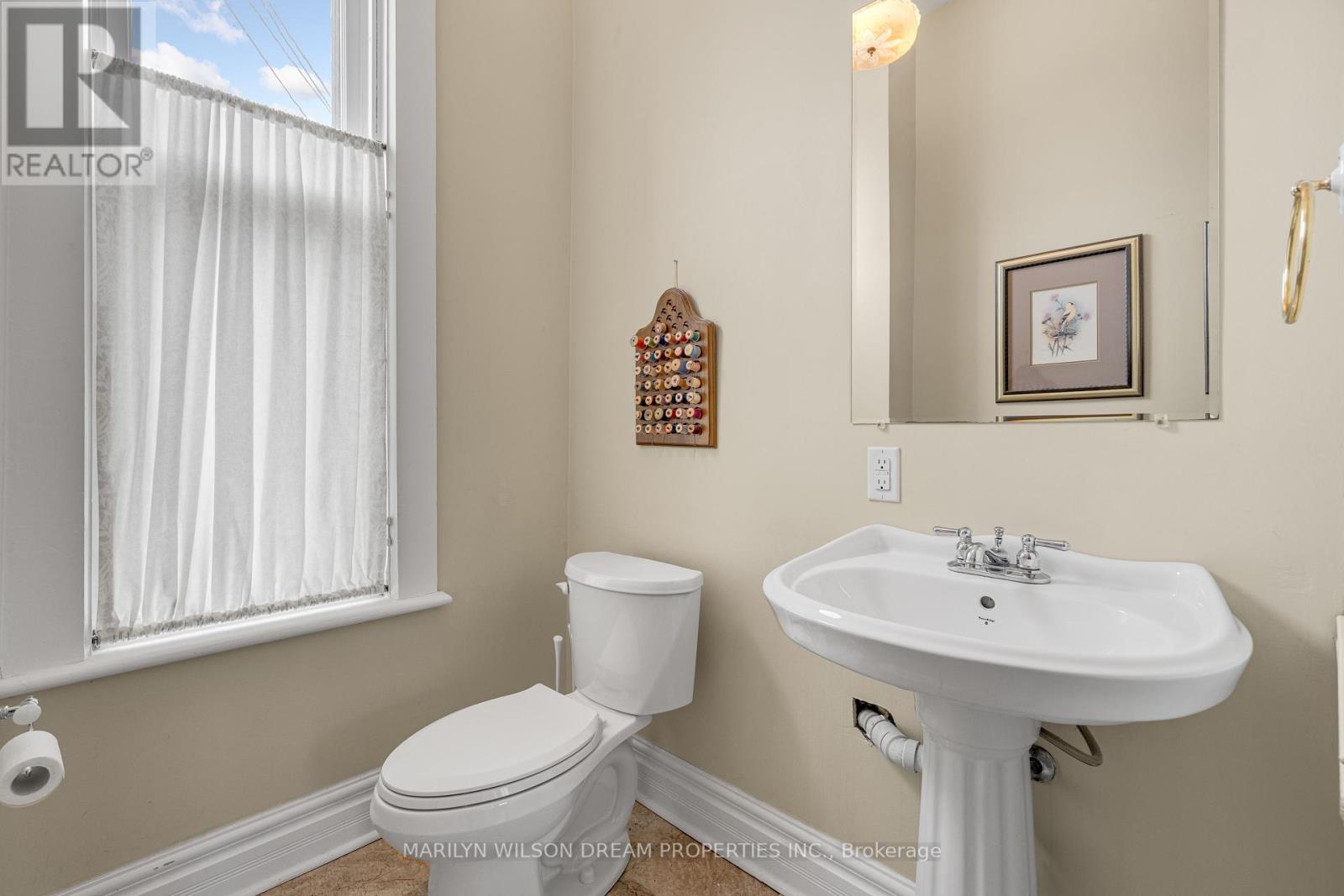 24 Lake Avenue W, Carleton Place, Ontario  K7C 1L4 - Photo 18 - X12057419