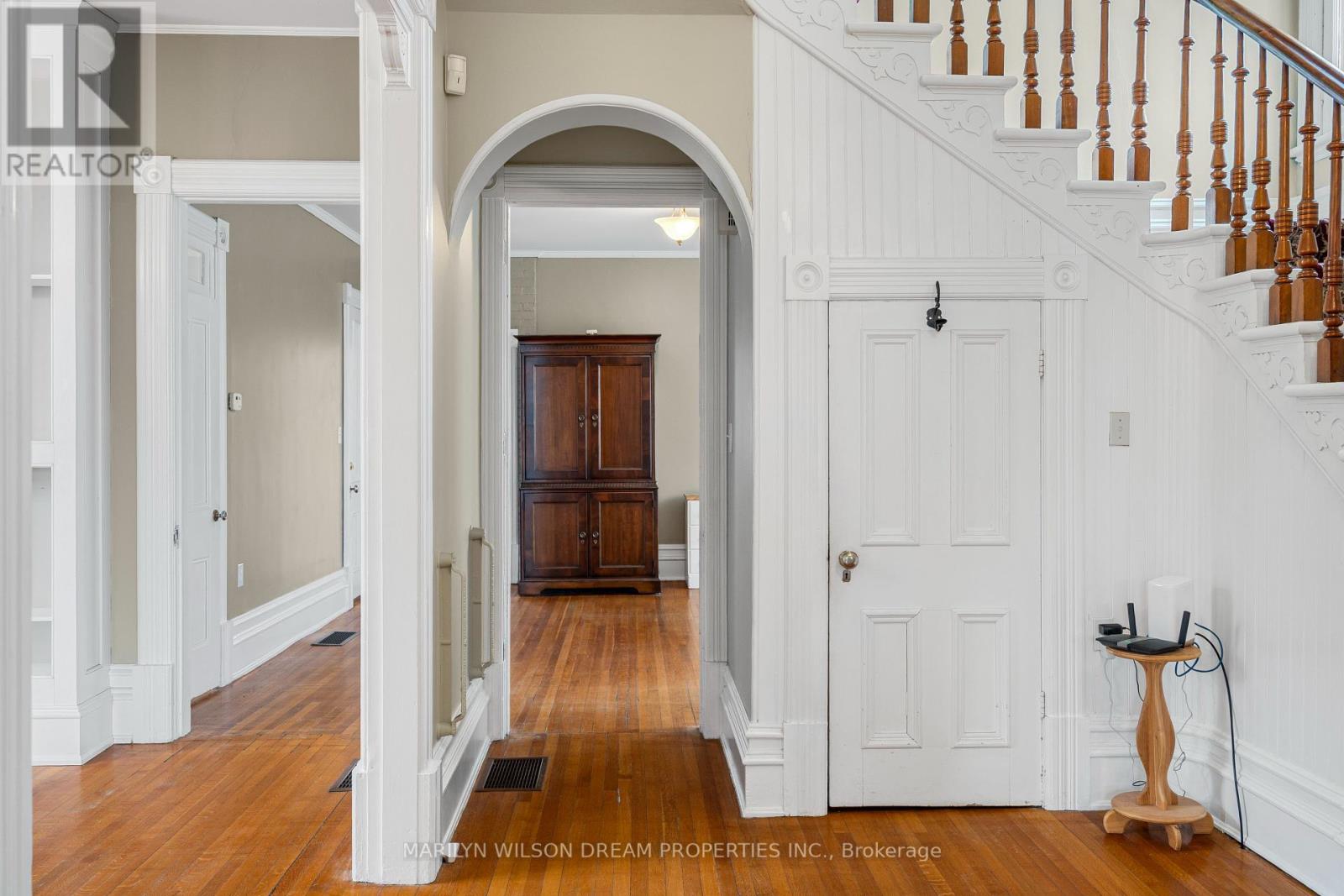 24 Lake Avenue W, Carleton Place, Ontario  K7C 1L4 - Photo 14 - X12057419