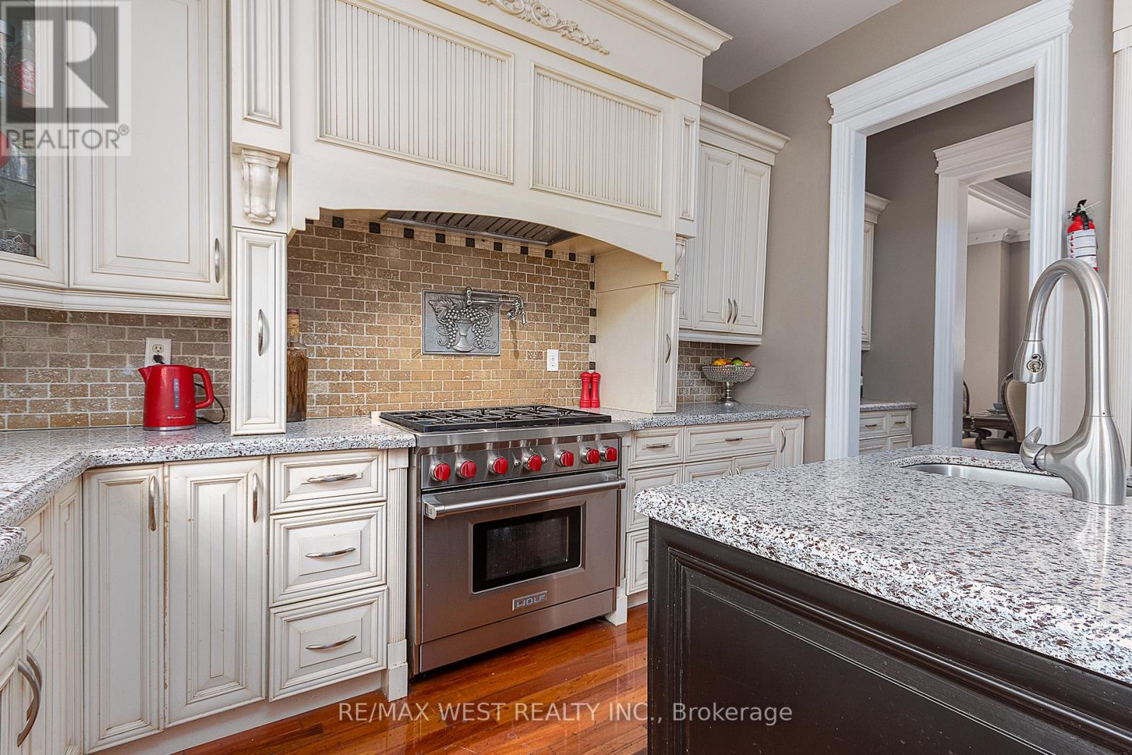 2 Dolby Crescent, Ajax (Northeast Ajax), Ontario  L1Z 0E1 - Photo 11 - E12209669