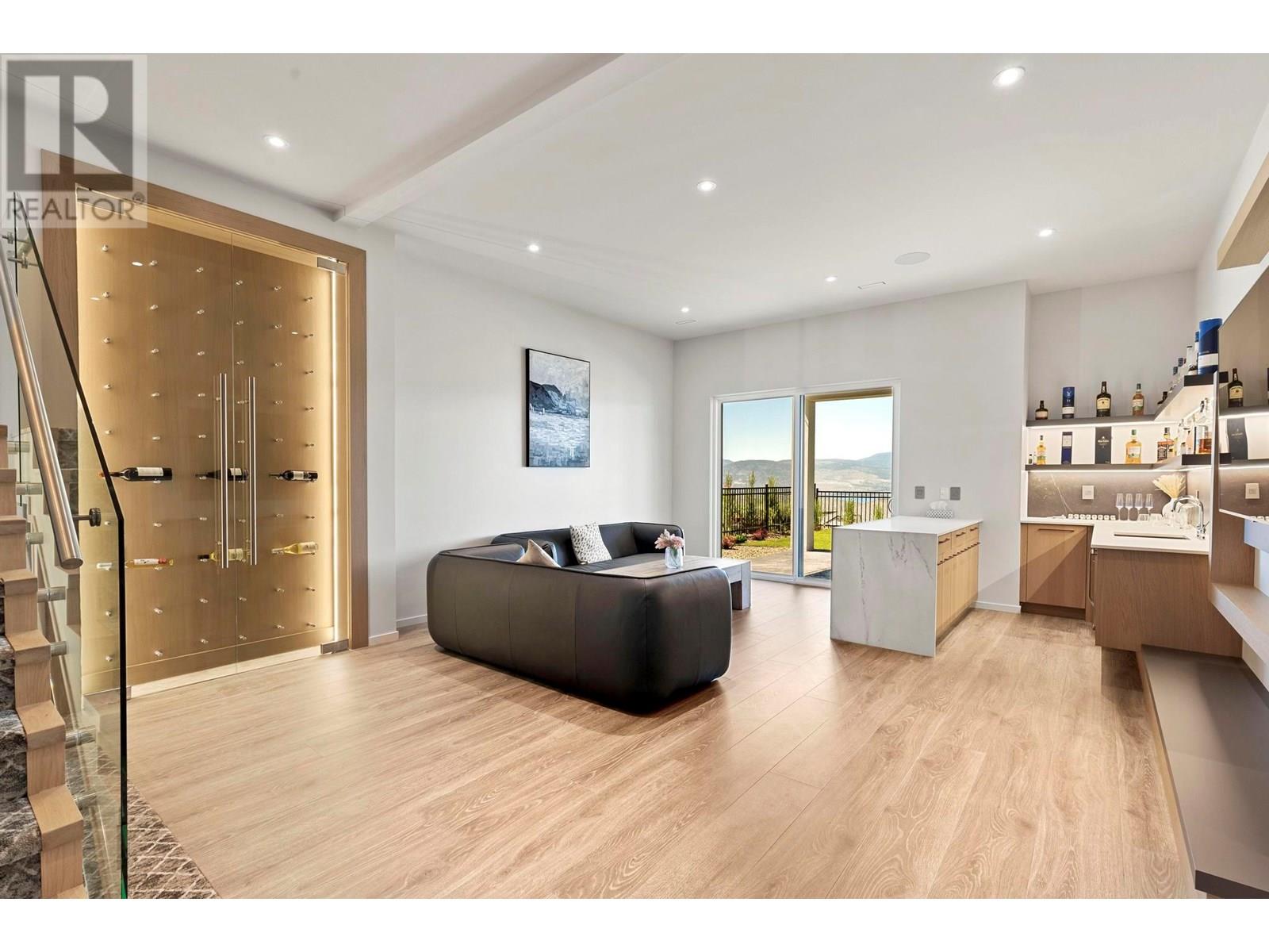 5546 Upper Mission Drive, Kelowna, British Columbia  V1W 5M4 - Photo 39 - 10335440