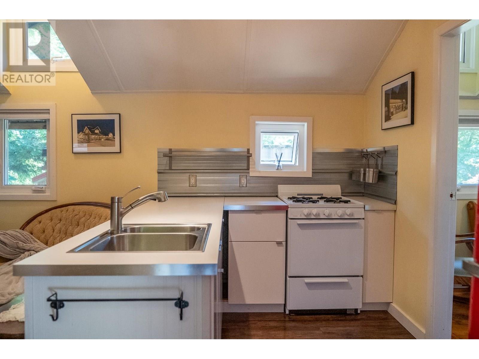 9907 Gowlland Point Road, Pender Island, British Columbia  V0N 2M3 - Photo 29 - R3013553