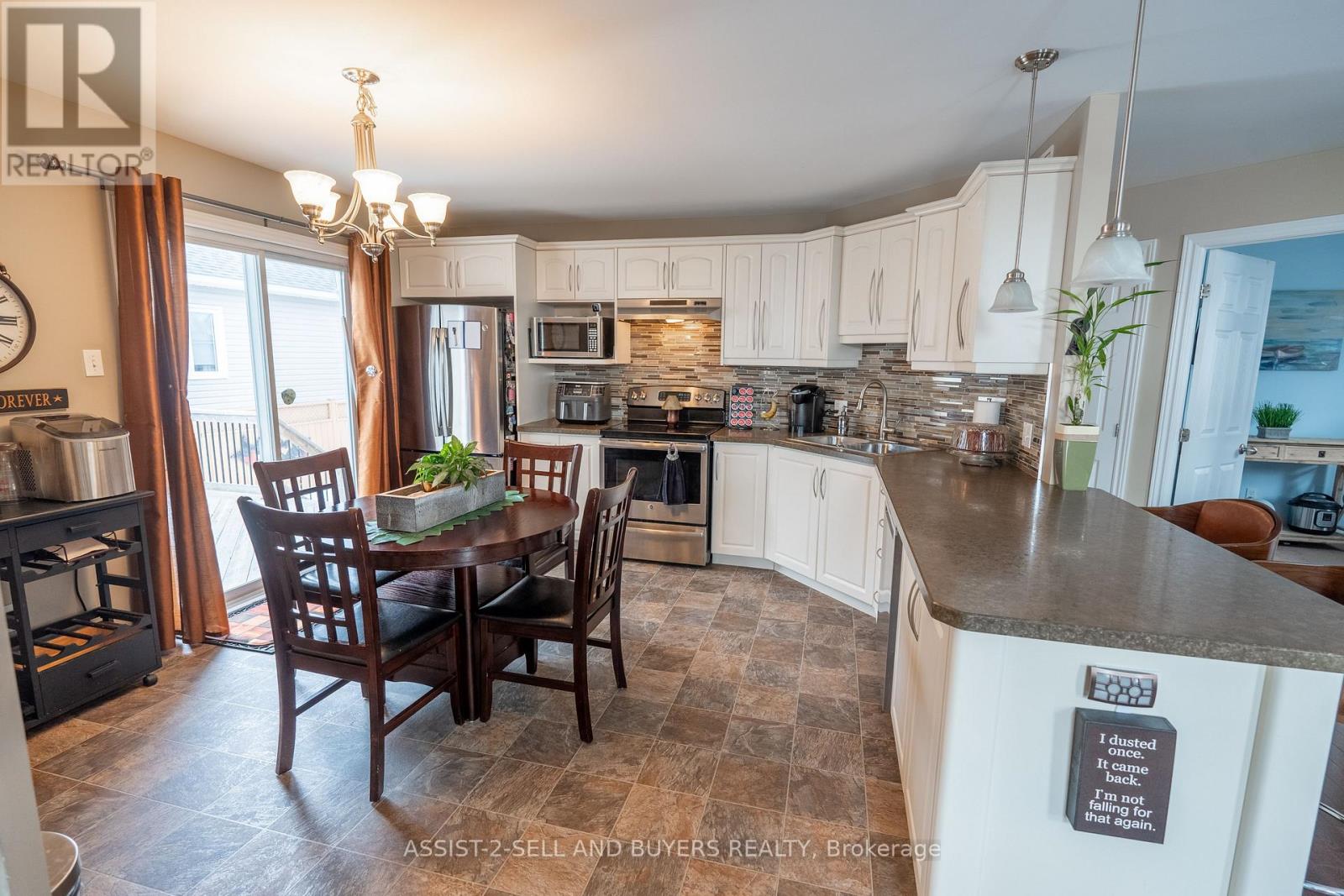 300 Glen Nora Drive, Cornwall, Ontario  K6H 0A8 - Photo 13 - X12211300