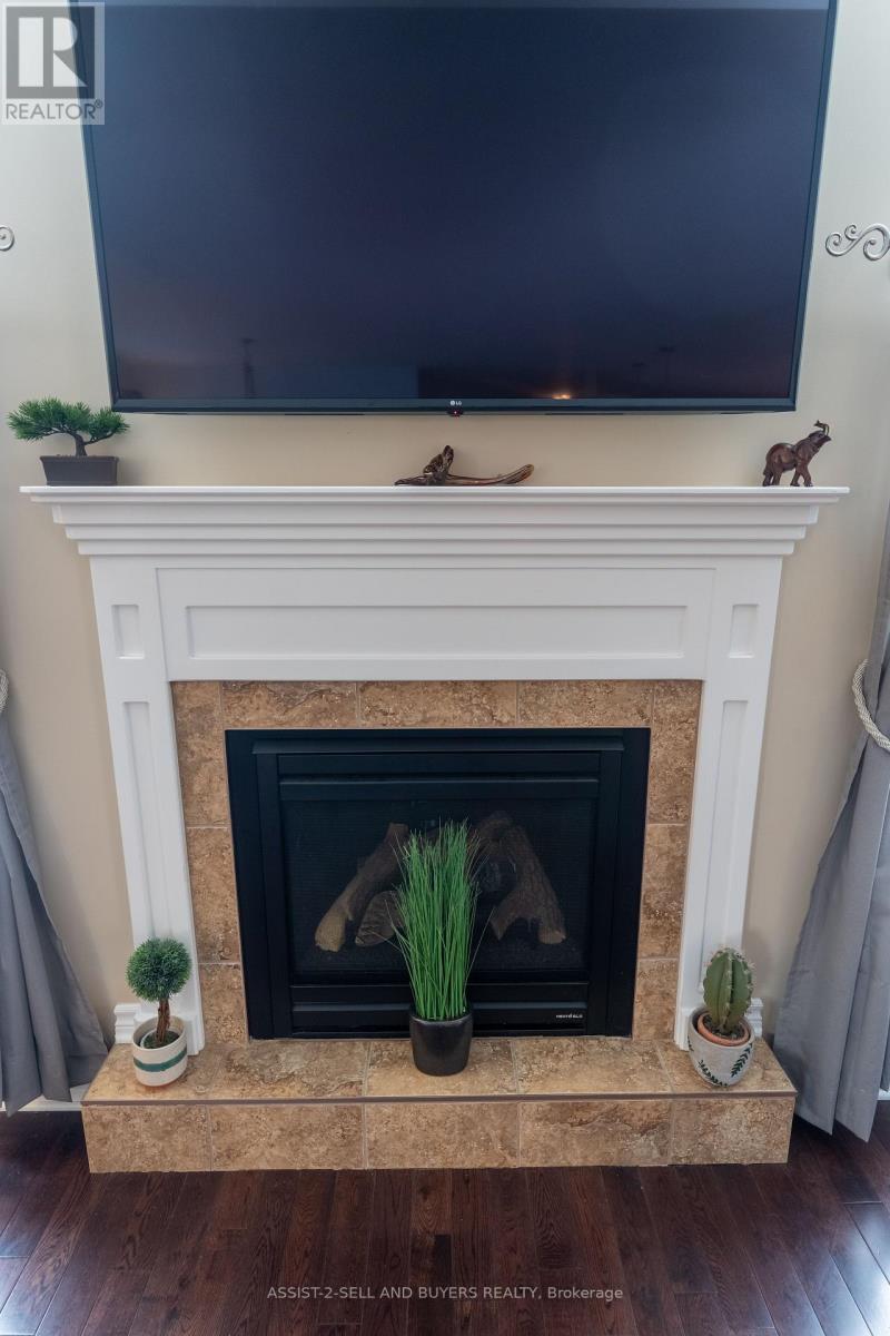 300 Glen Nora Drive, Cornwall, Ontario  K6H 0A8 - Photo 6 - X12211300