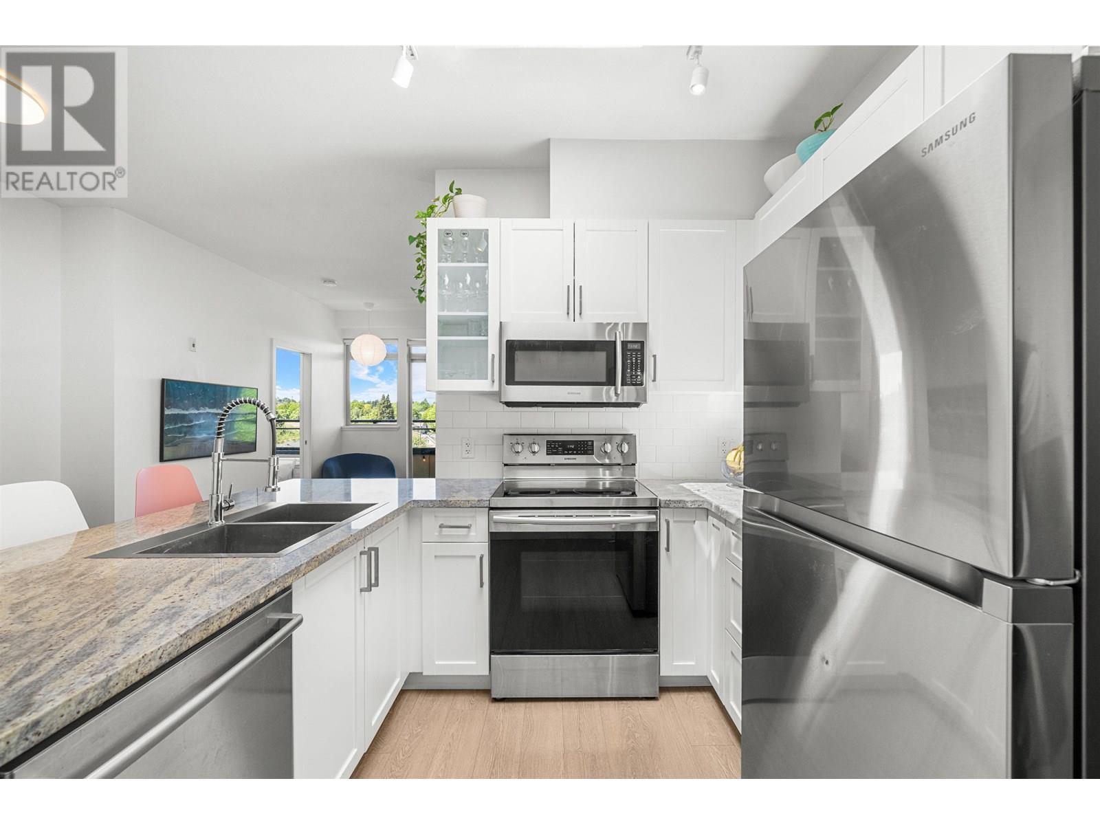 Ph15 688 E 17th Avenue, Vancouver, British Columbia  V5V 0A8 - Photo 3 - R3013889