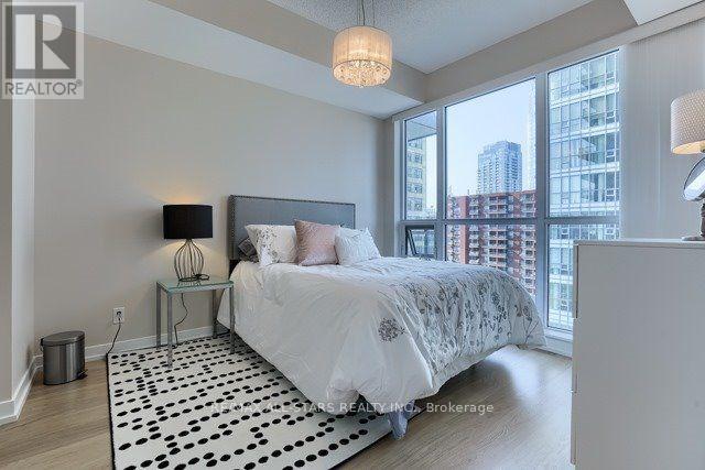 1011 - 98 Lillian Street, Toronto, Ontario  M4S 0A5 - Photo 9 - C12211303
