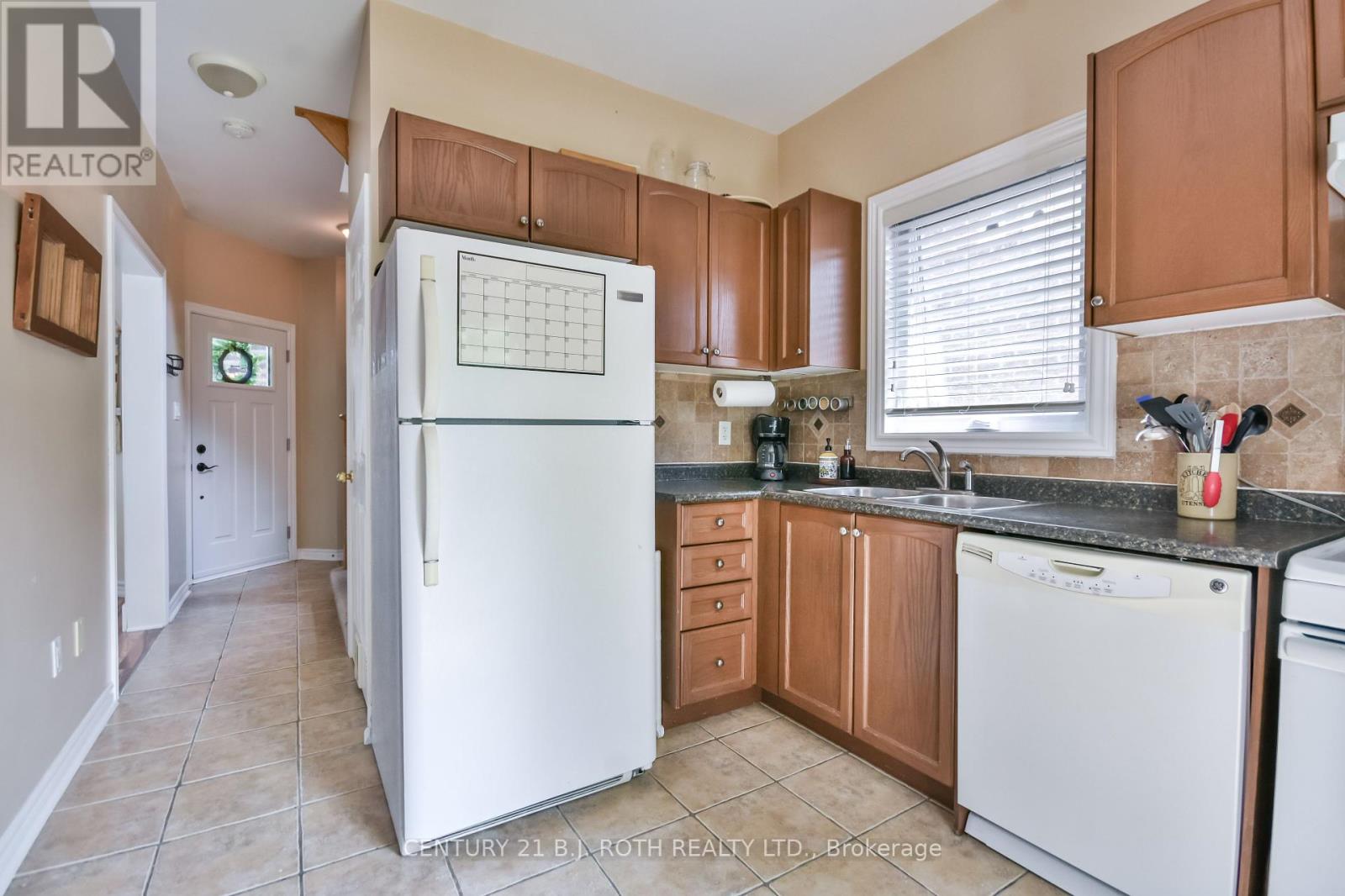 1863 Swan Street, Innisfil, Ontario  L9S 0B2 - Photo 11 - N12201540