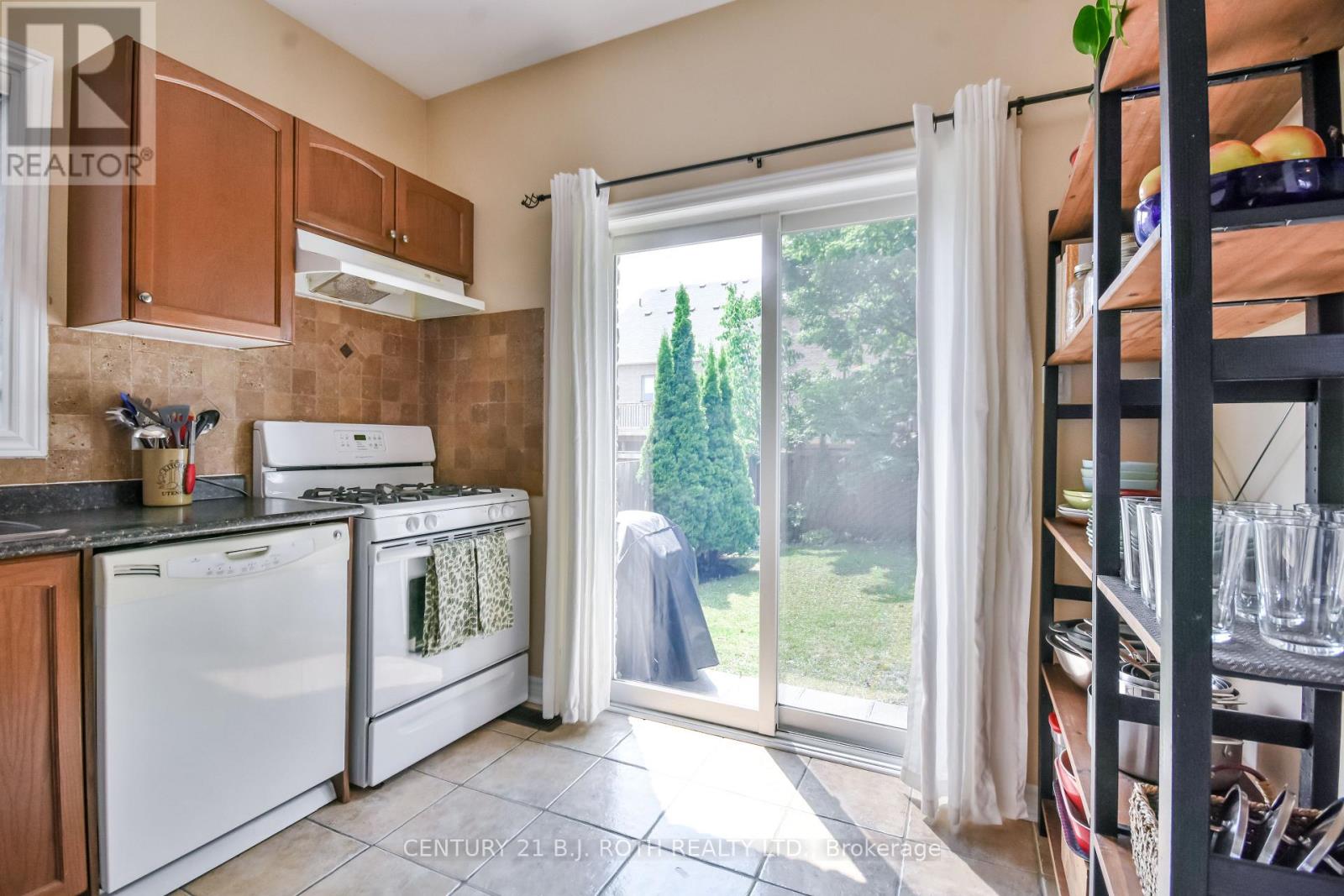 1863 Swan Street, Innisfil, Ontario  L9S 0B2 - Photo 12 - N12201540
