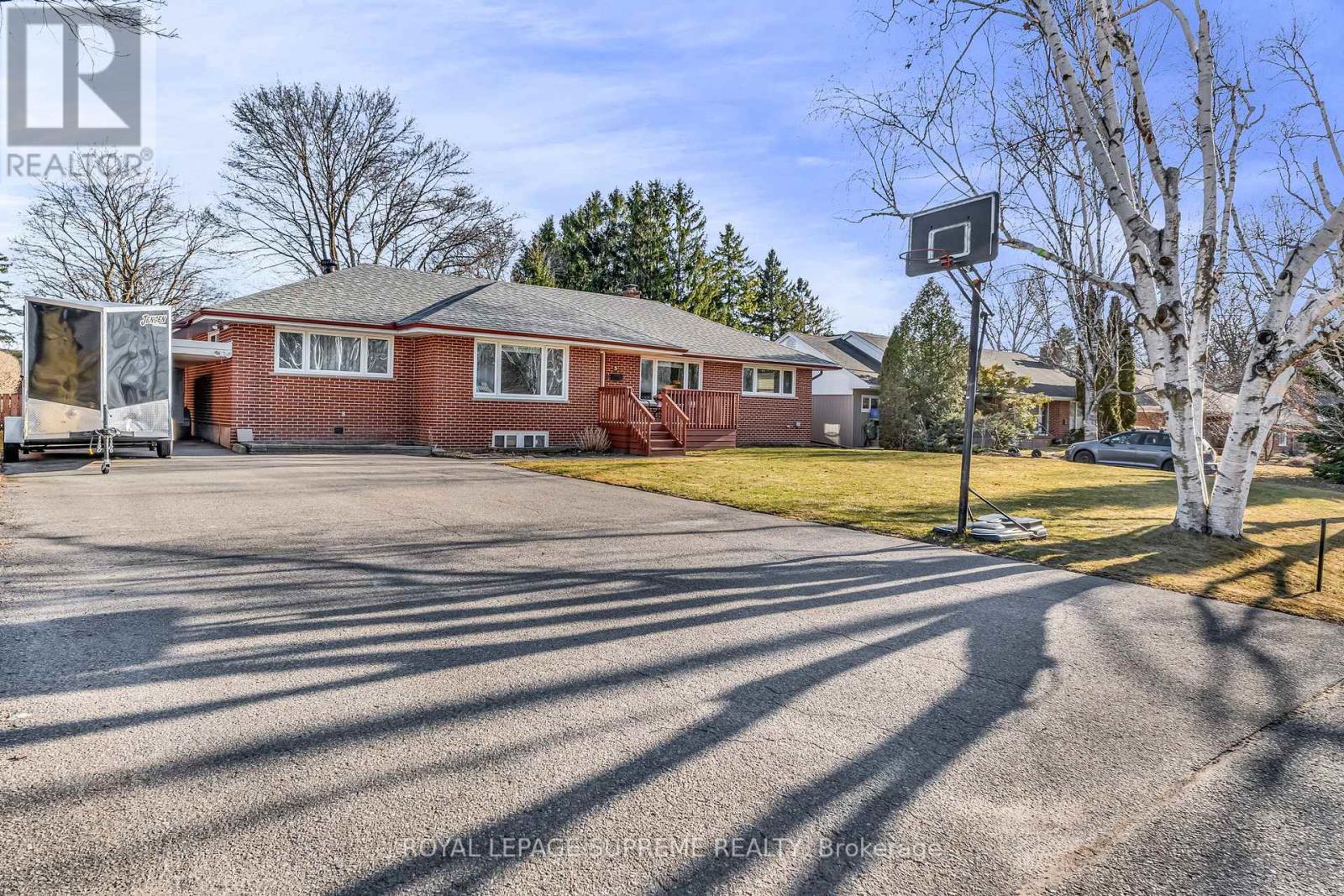 3 Frederick Avenue, Clarington (Bowmanville), Ontario  L1C 2B8 - Photo 2 - E12211318